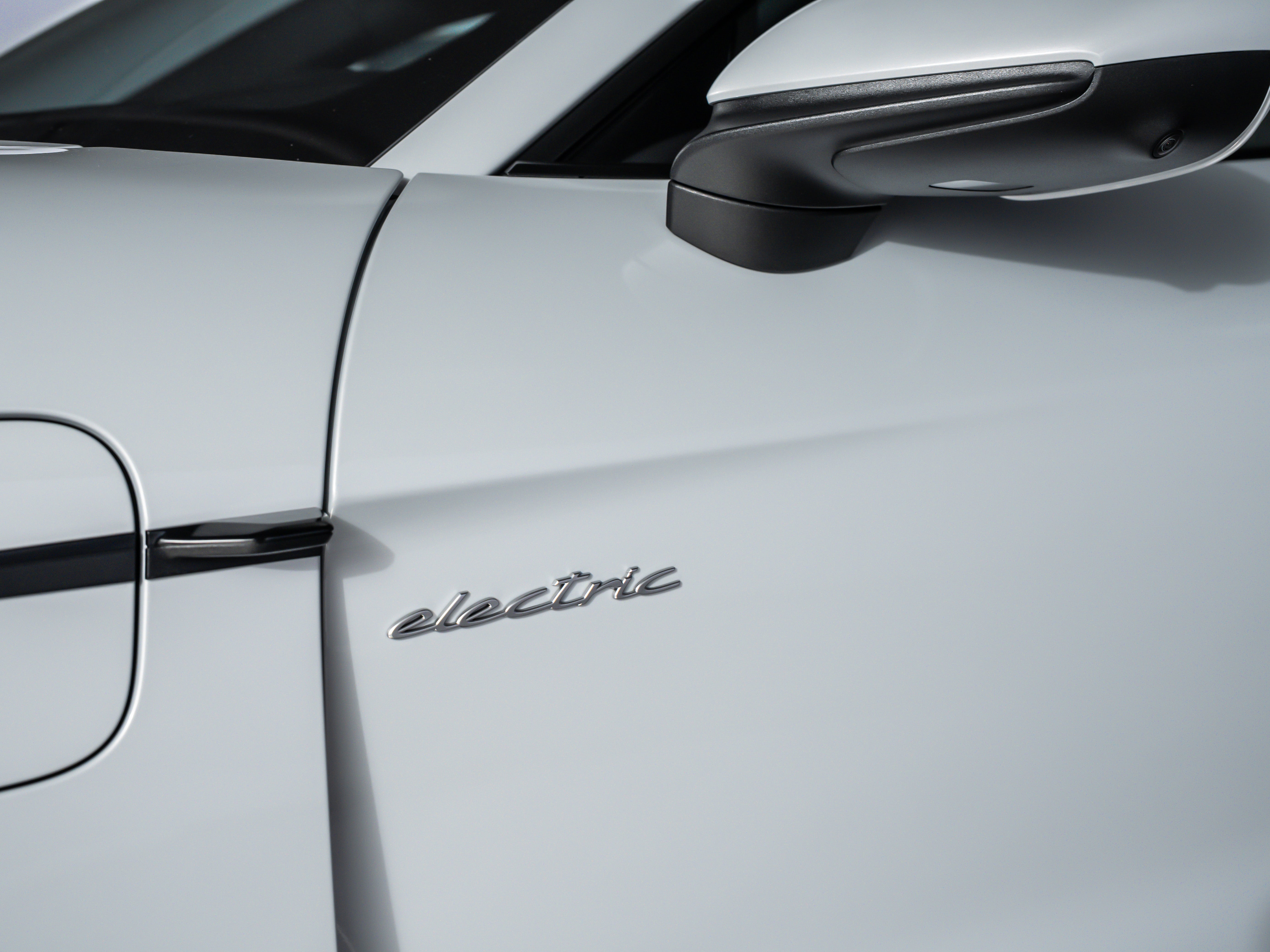 2026 Porsche Taycan 4