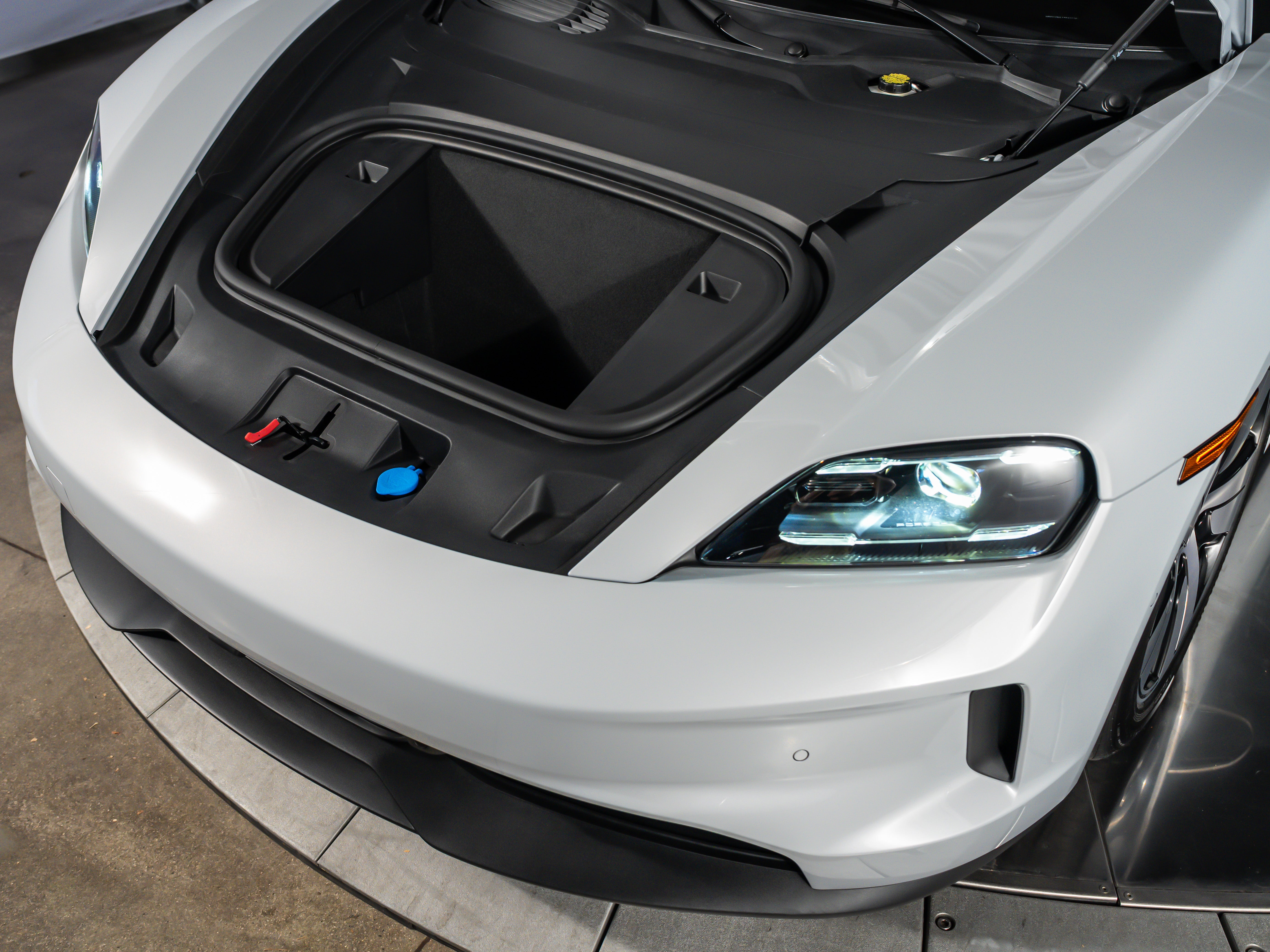 2026 Porsche Taycan 4