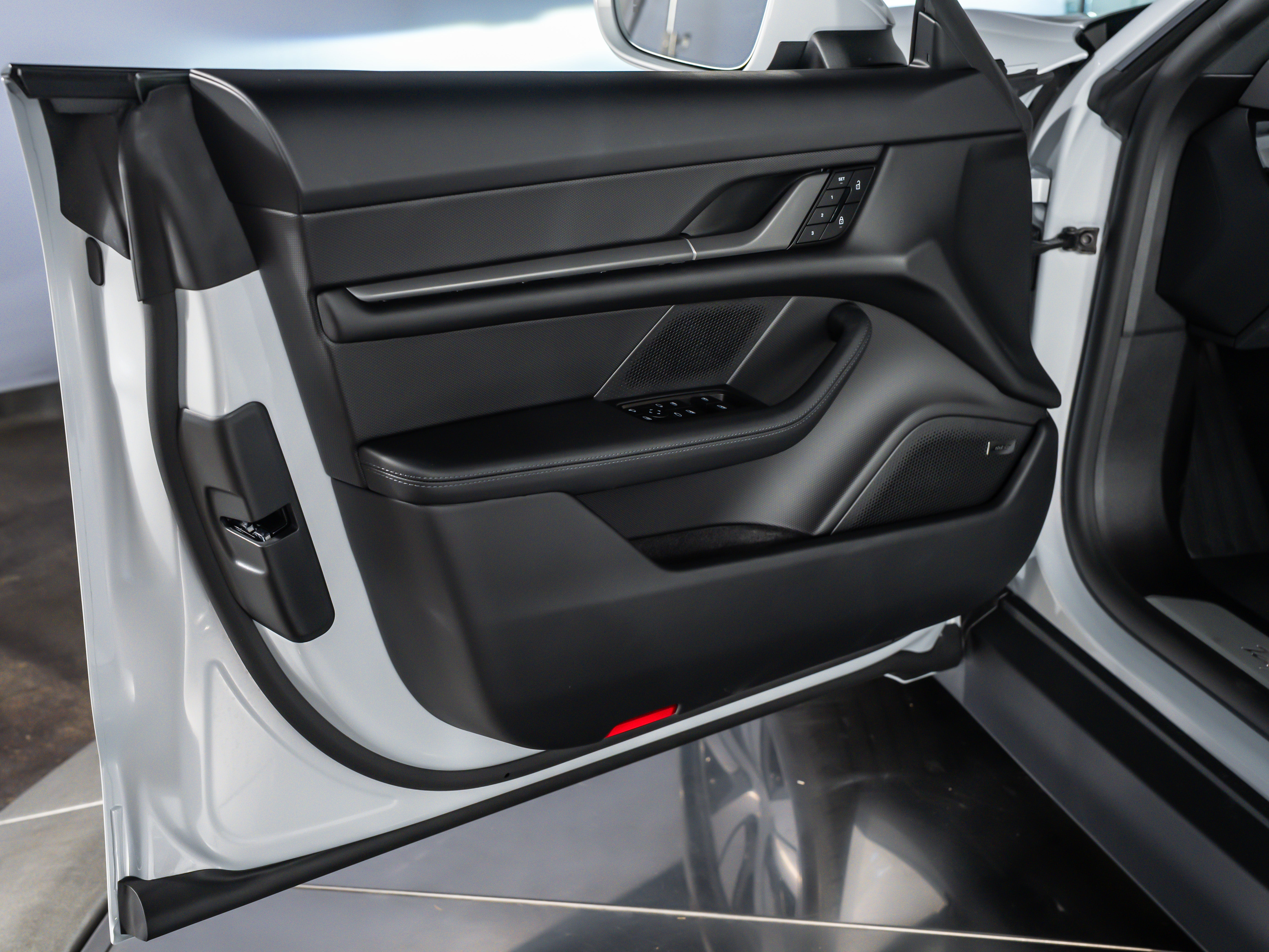 2026 Porsche Taycan 4