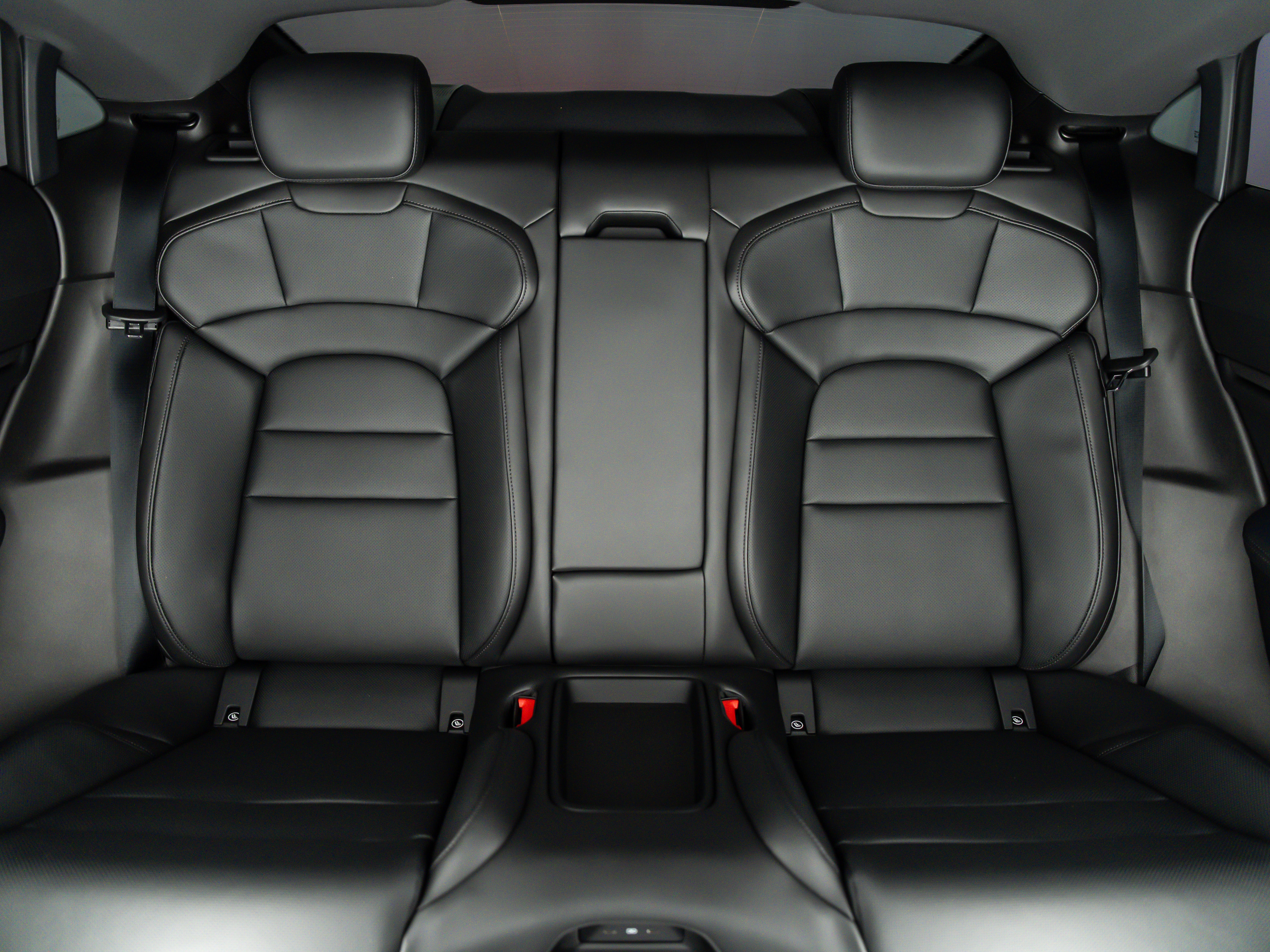 2026 Porsche Taycan 4