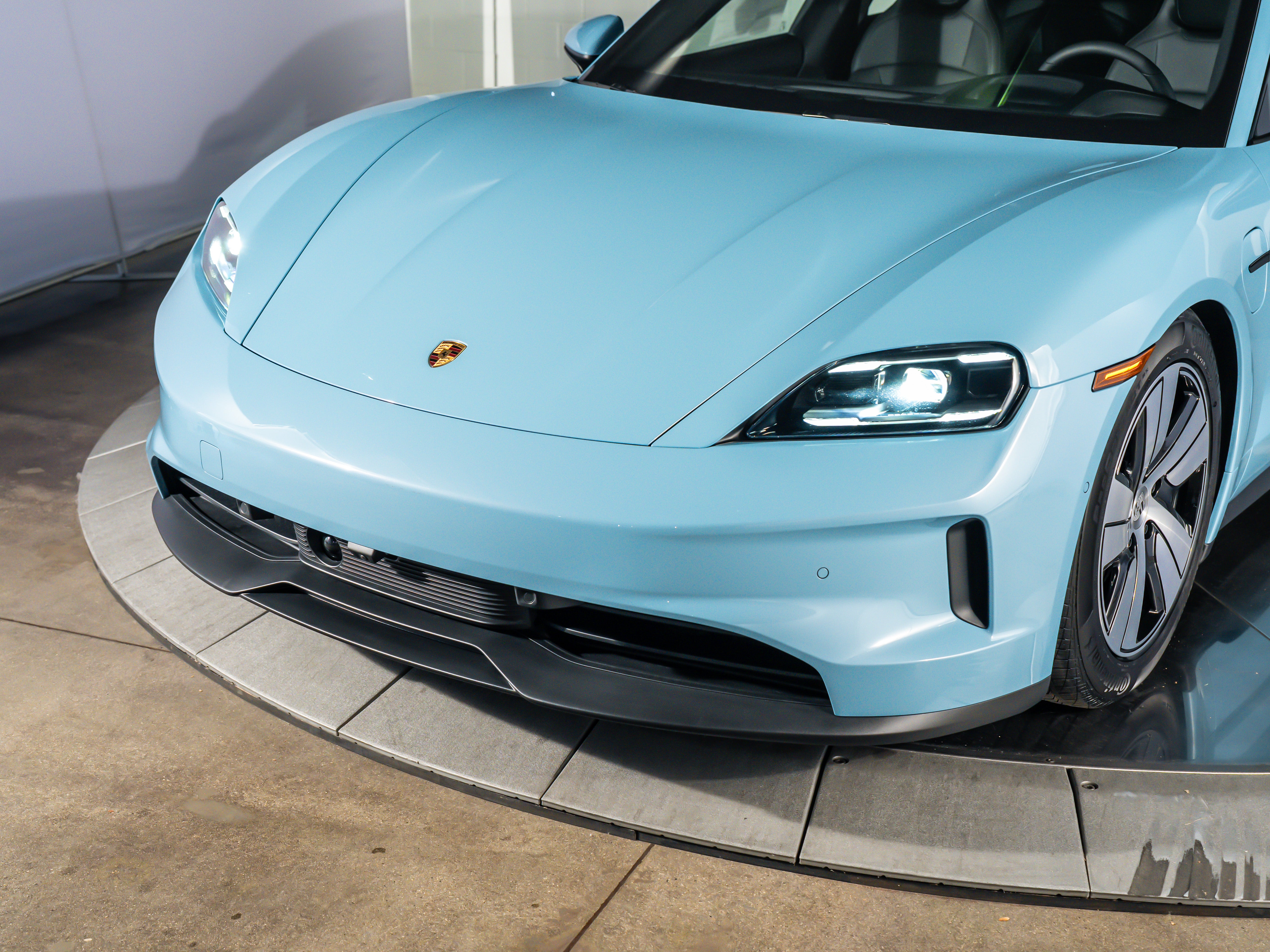 2026 Porsche Taycan 4