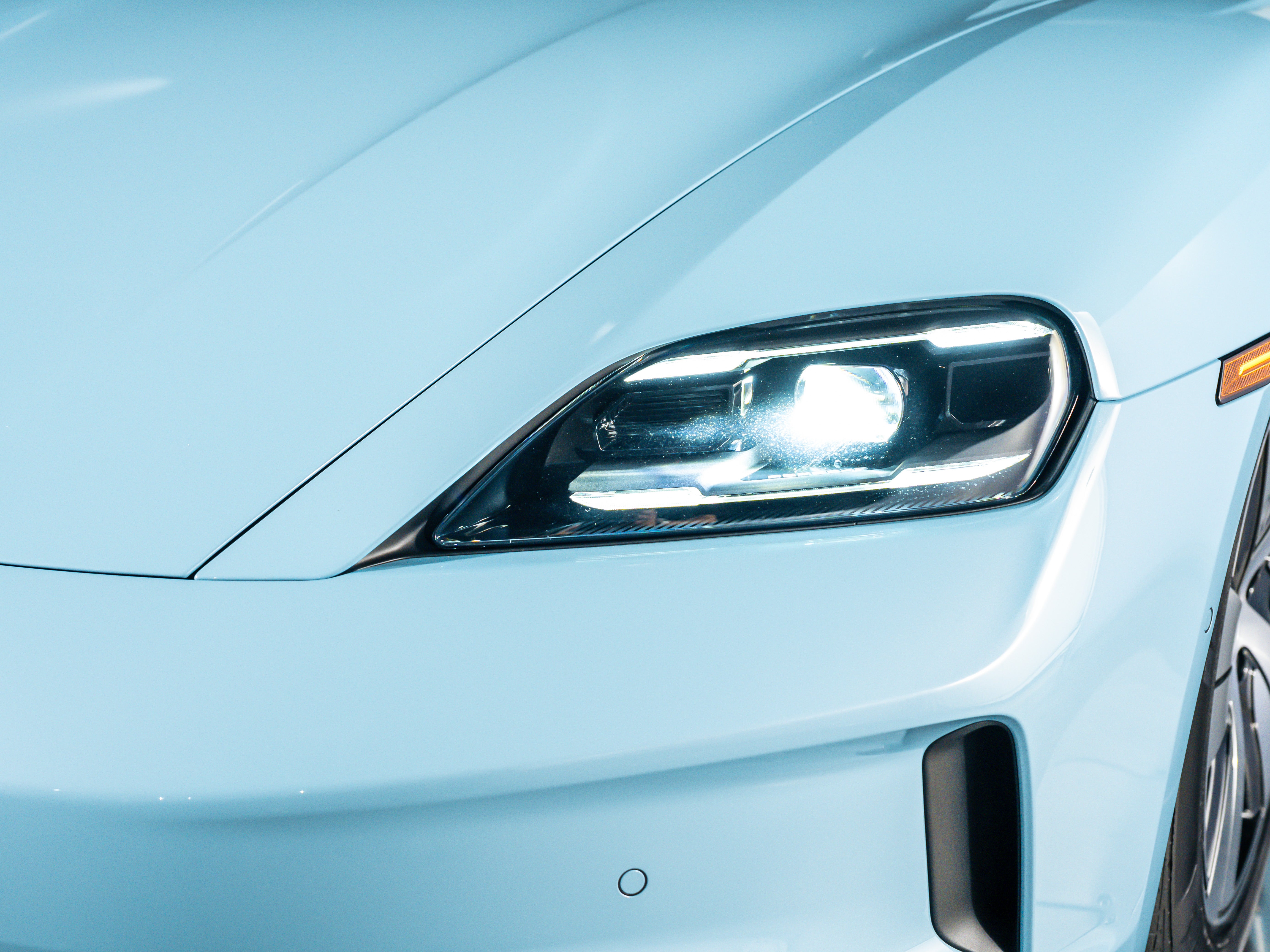 2026 Porsche Taycan 4