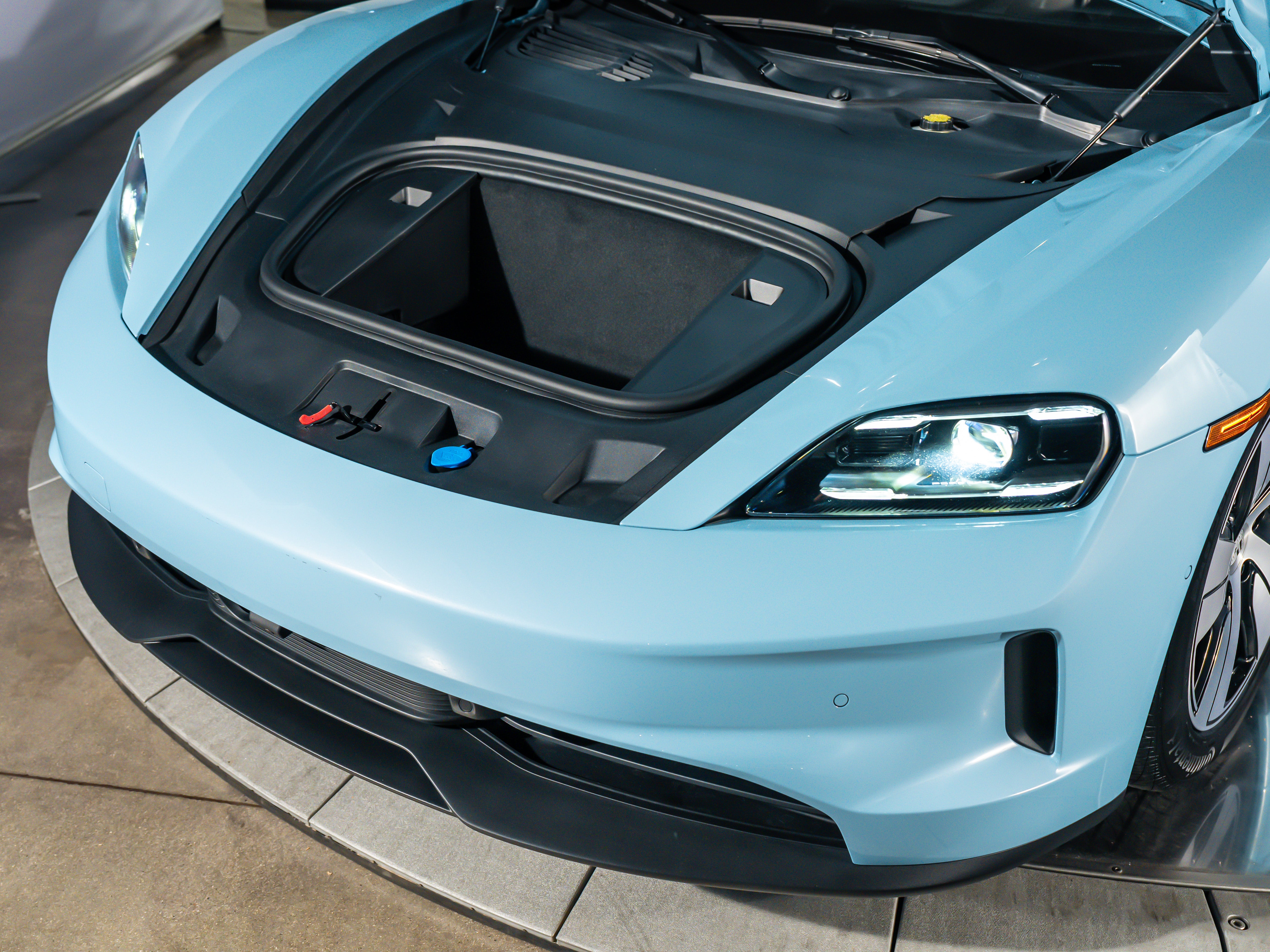 2026 Porsche Taycan 4