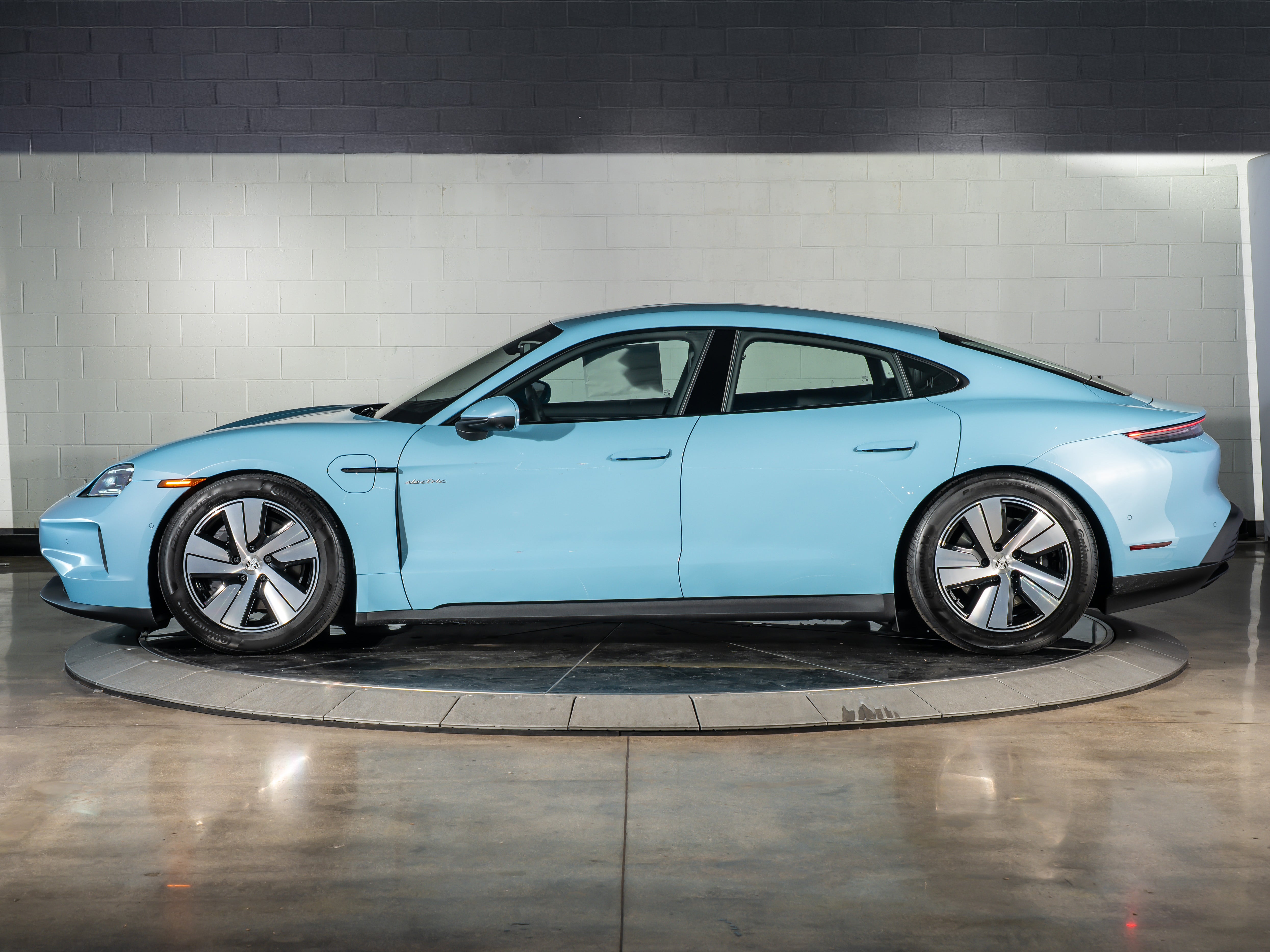 2026 Porsche Taycan 4