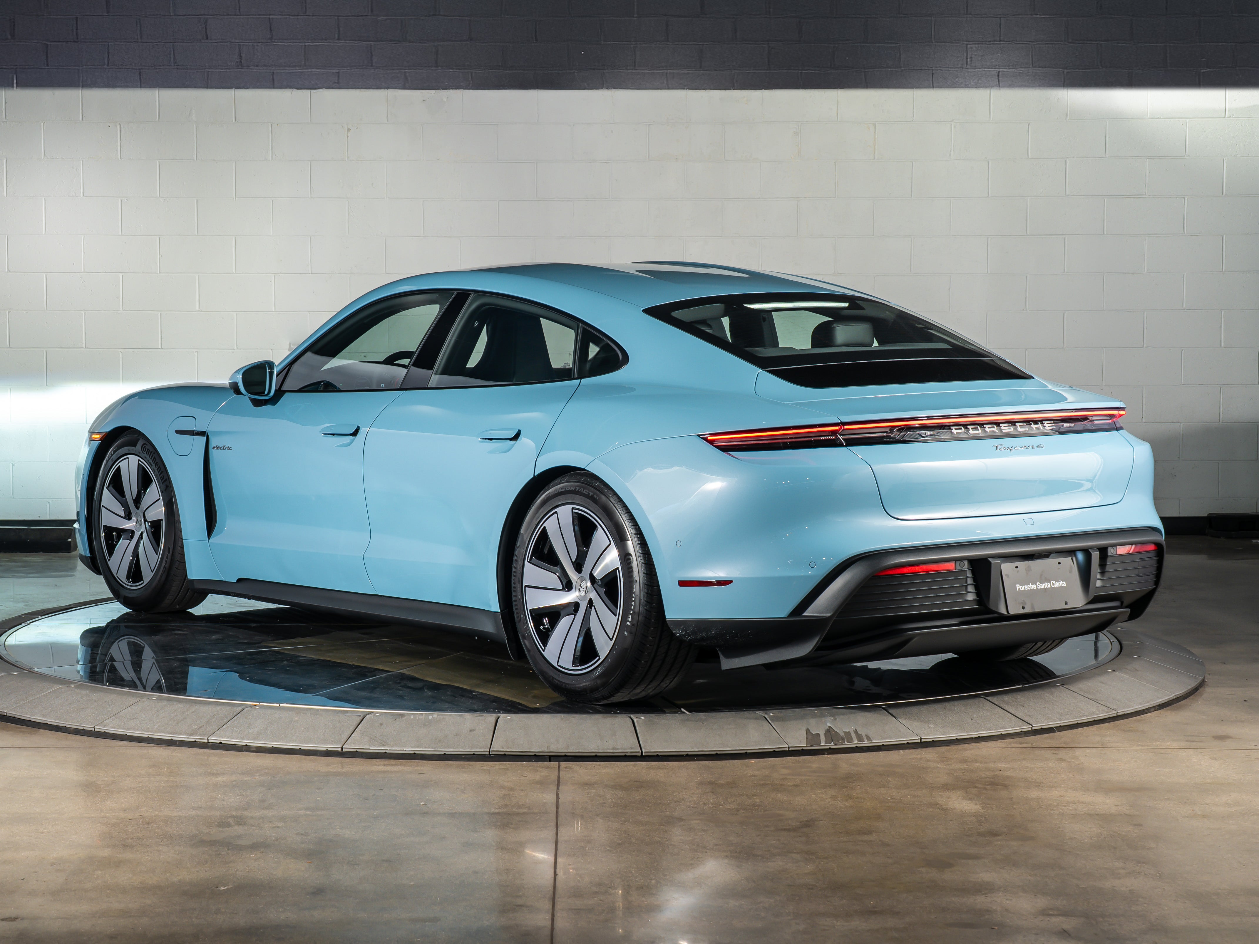 2026 Porsche Taycan 4
