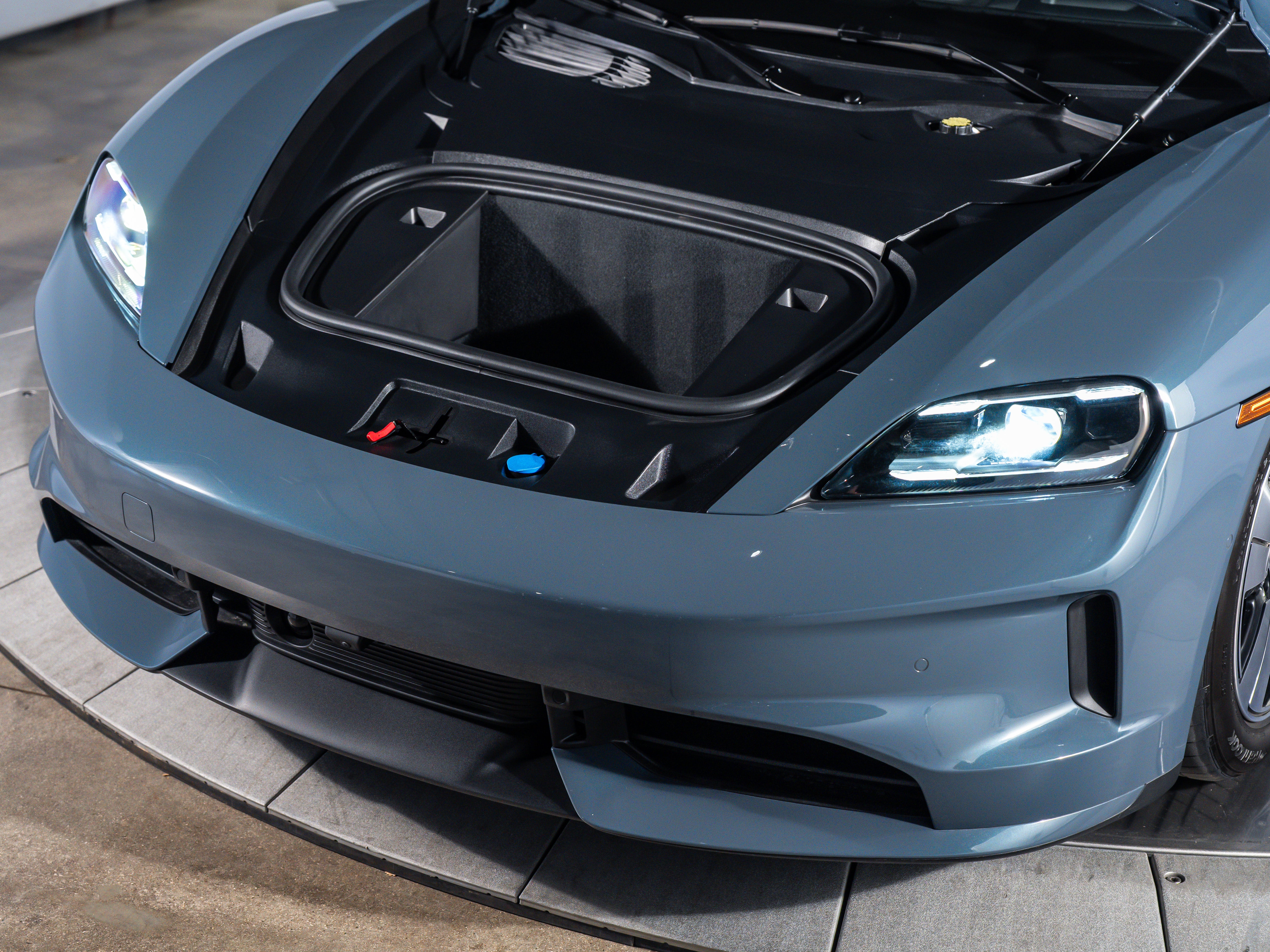 2025 Porsche Taycan Base