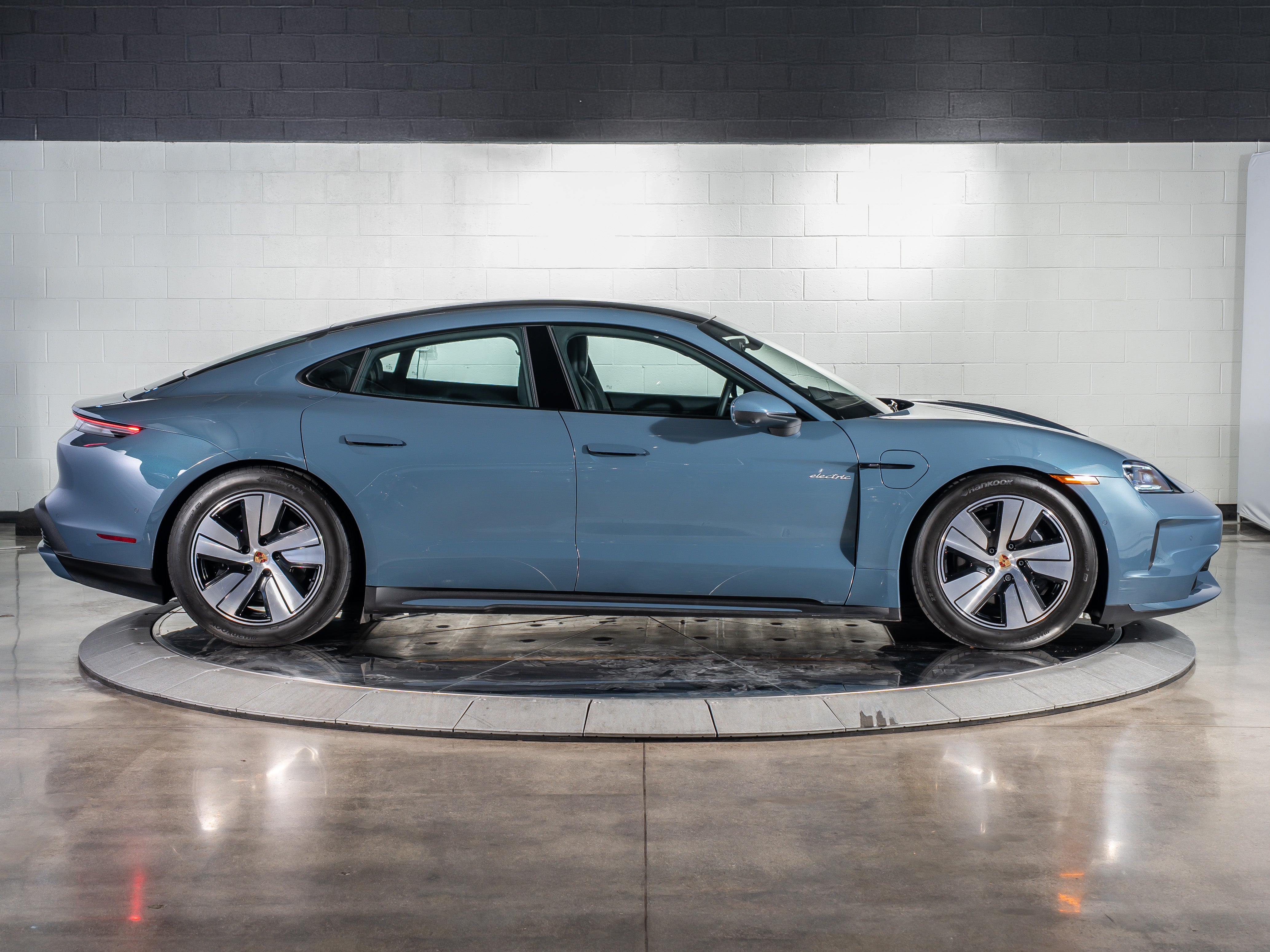 2025 Porsche Taycan Base