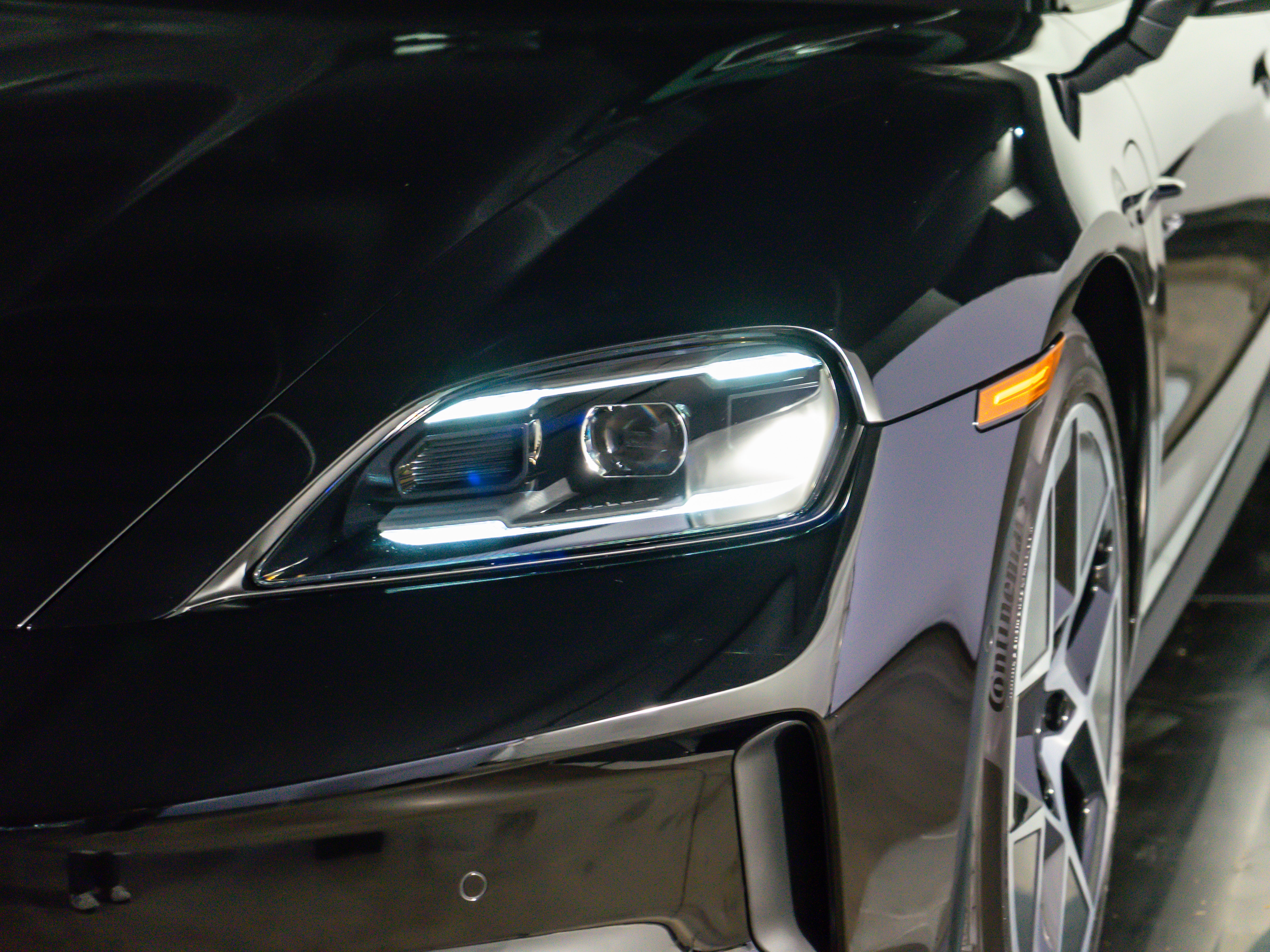 2026 Porsche Taycan 4
