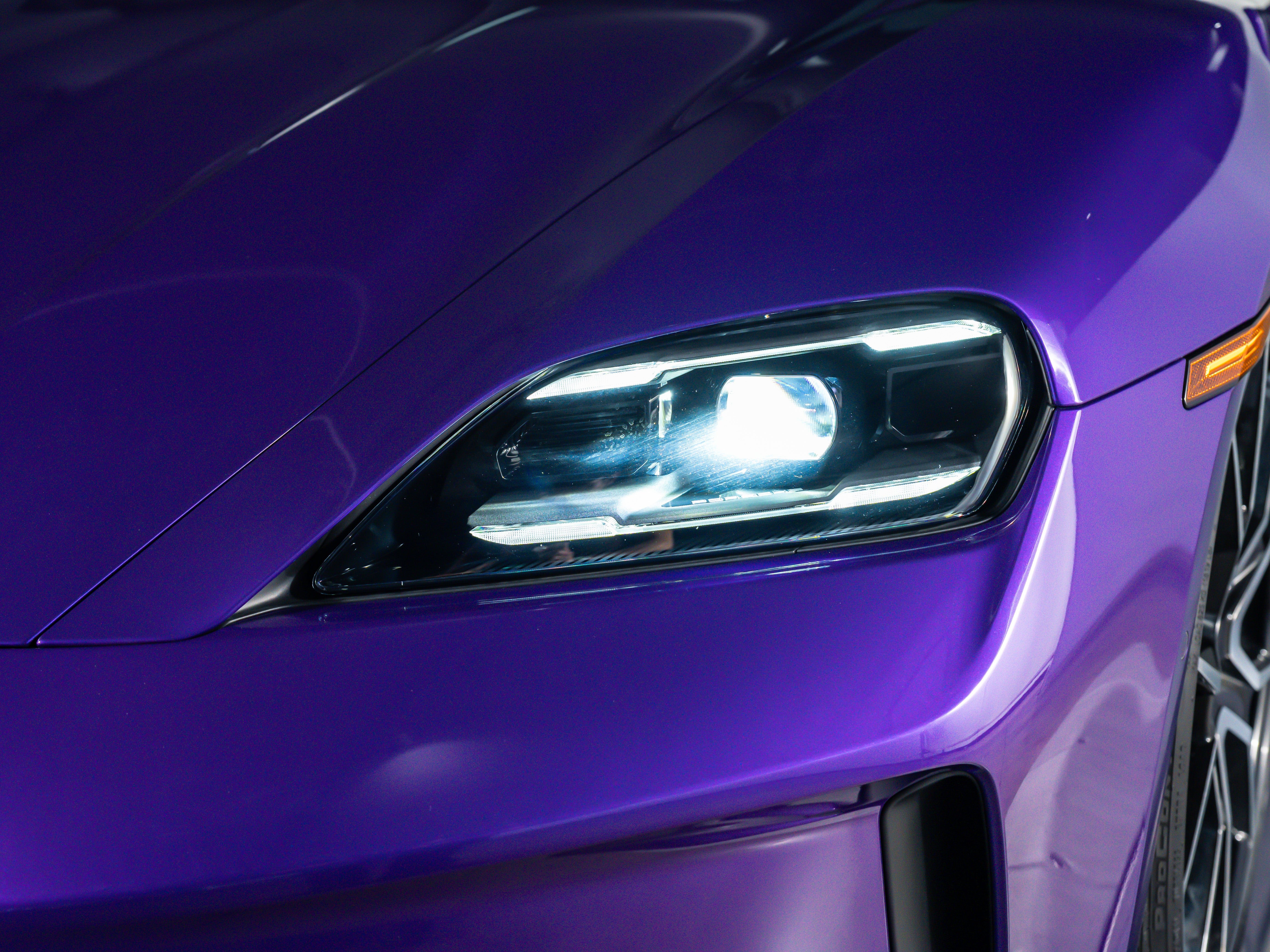 2025 Porsche Taycan 4