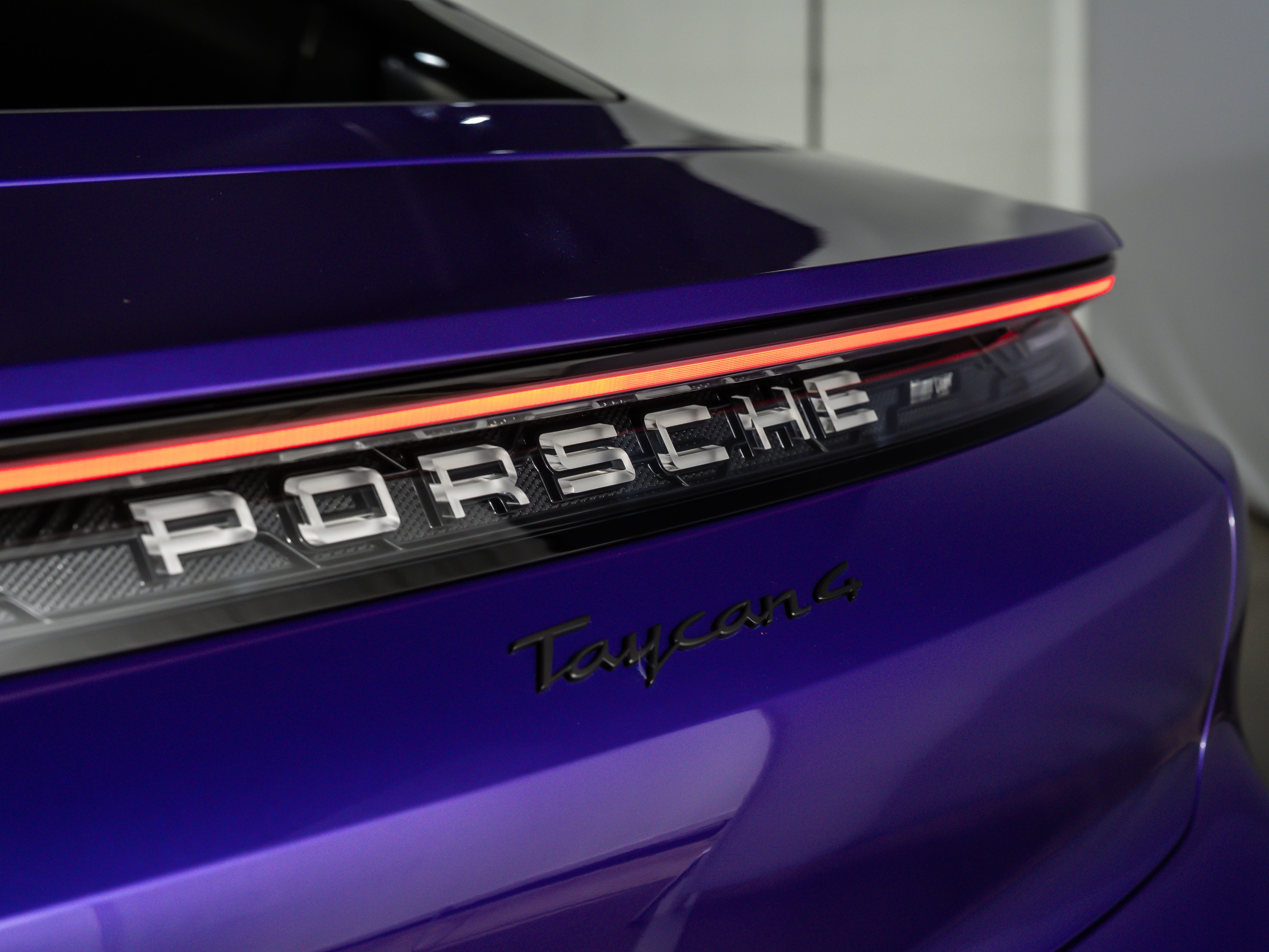 2025 Porsche Taycan 4