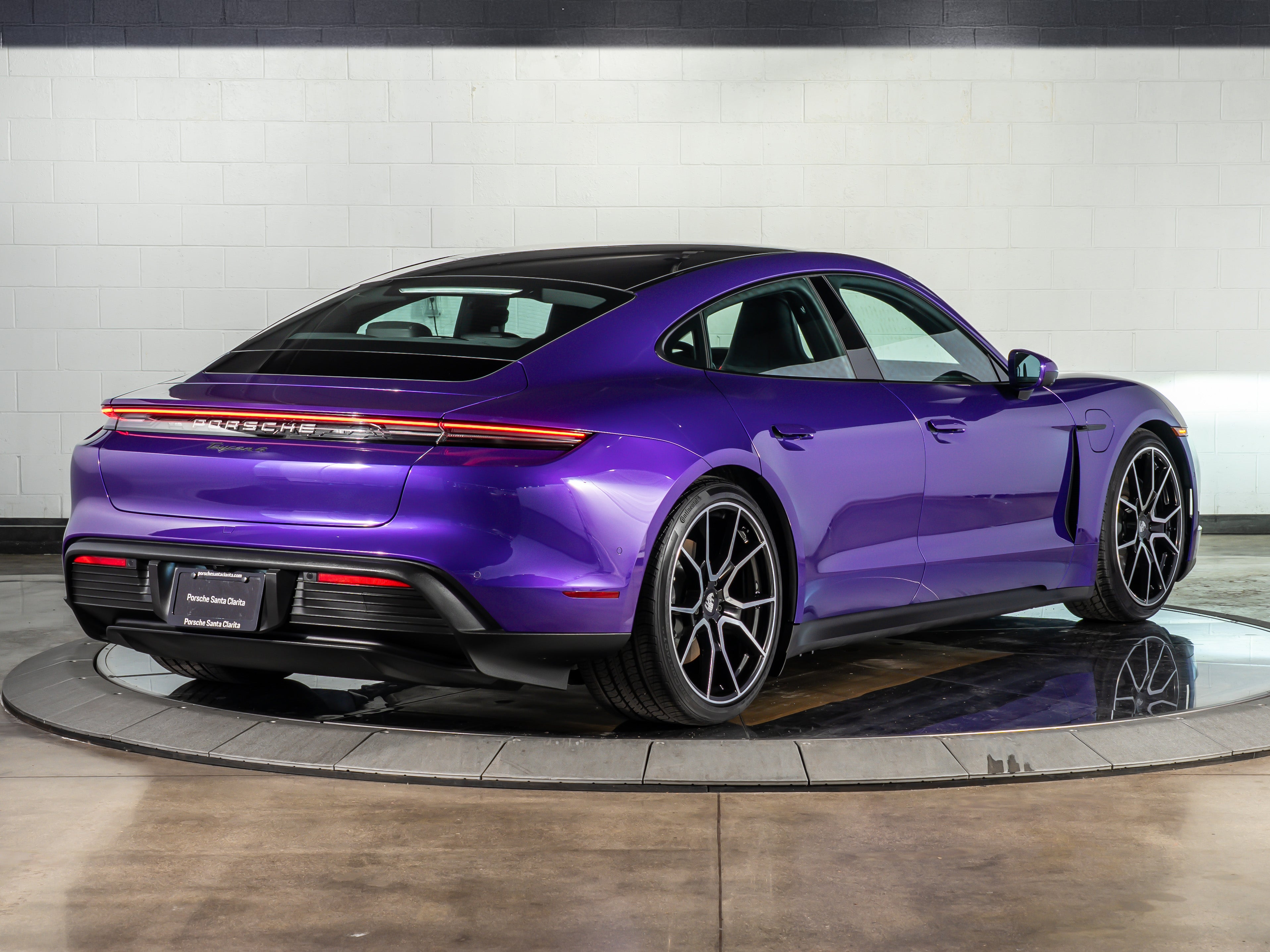 2025 Porsche Taycan 4
