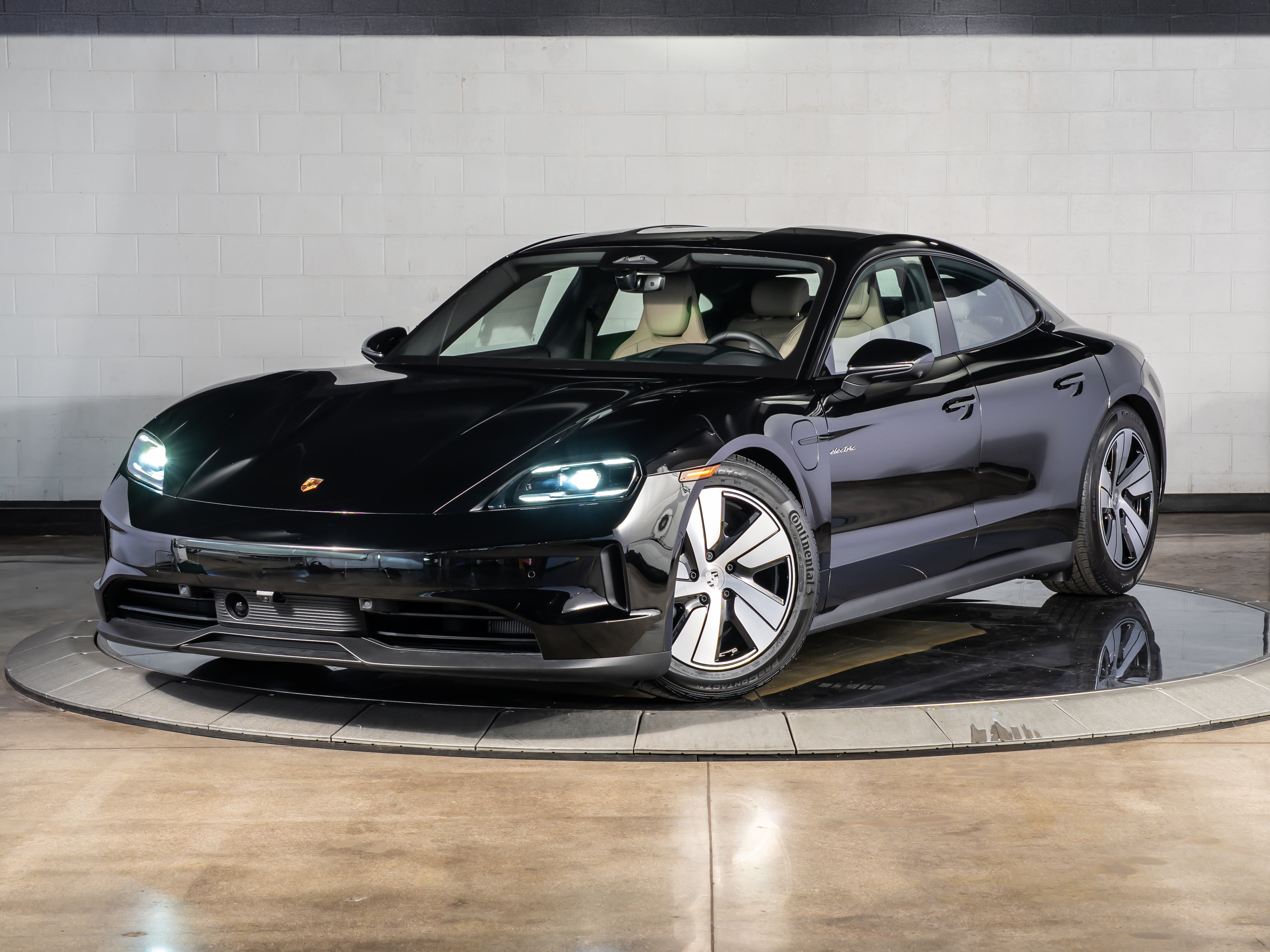 2026 Porsche Taycan 4