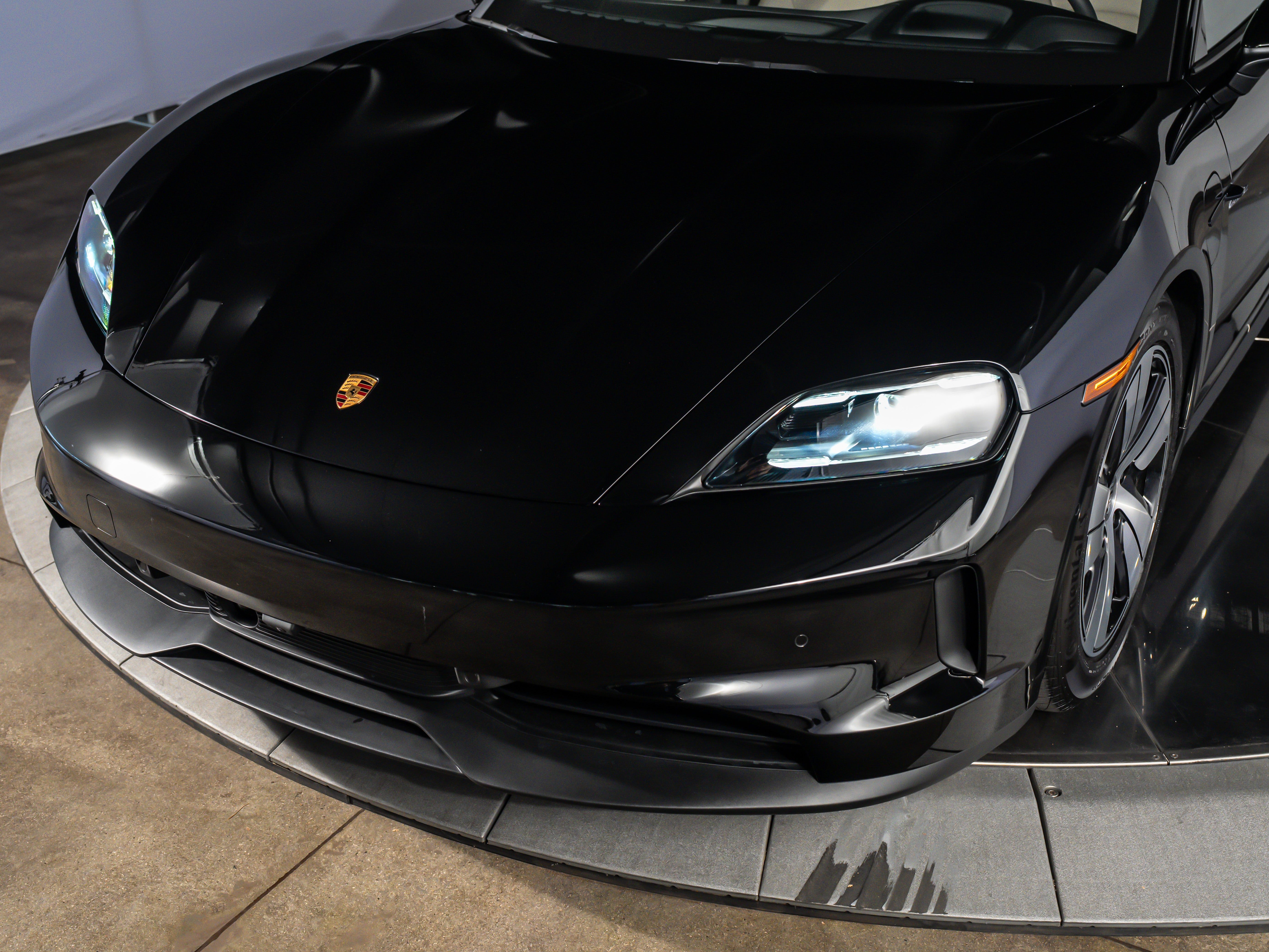 2026 Porsche Taycan 4