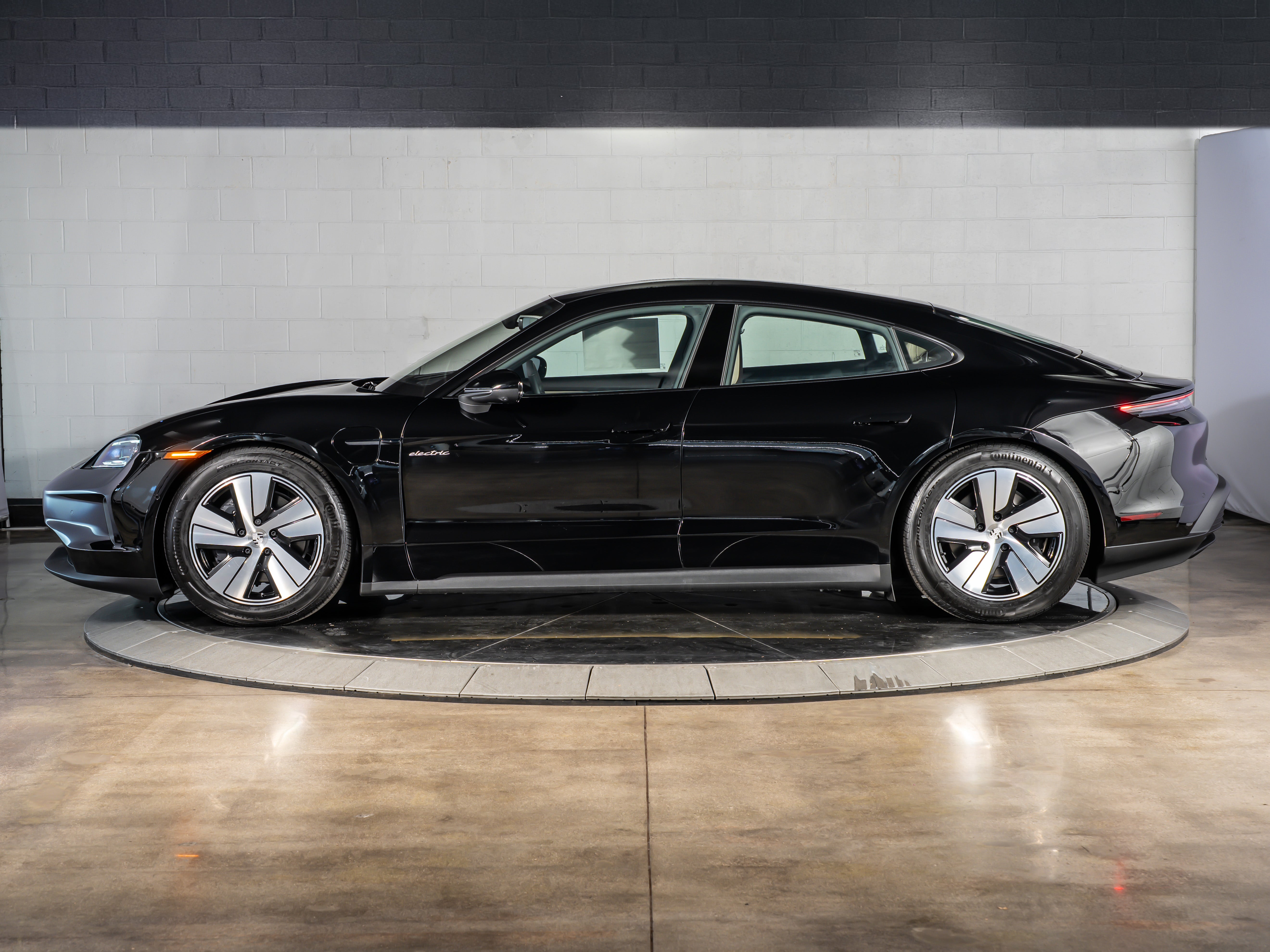 2026 Porsche Taycan 4