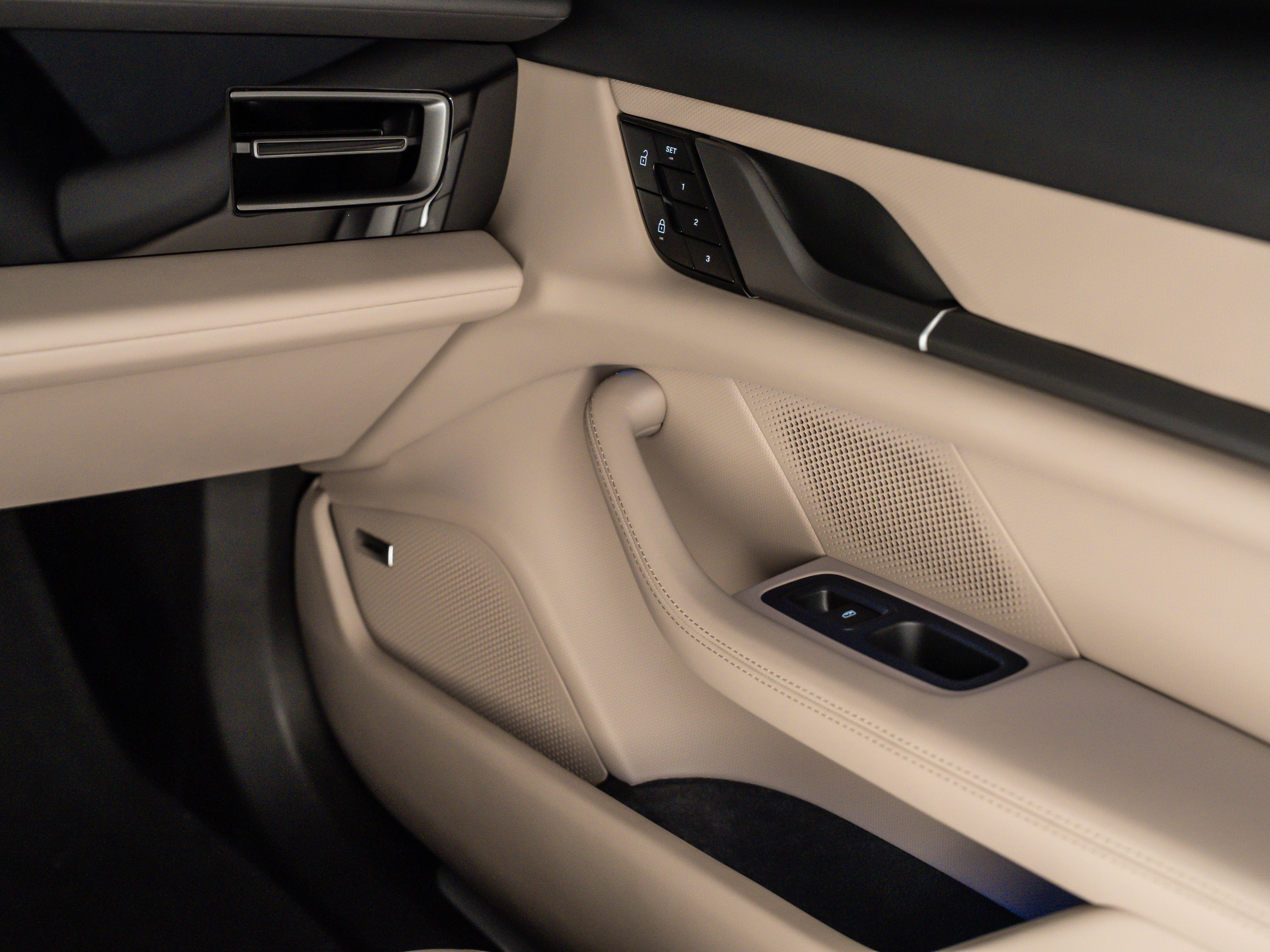 2026 Porsche Taycan 4