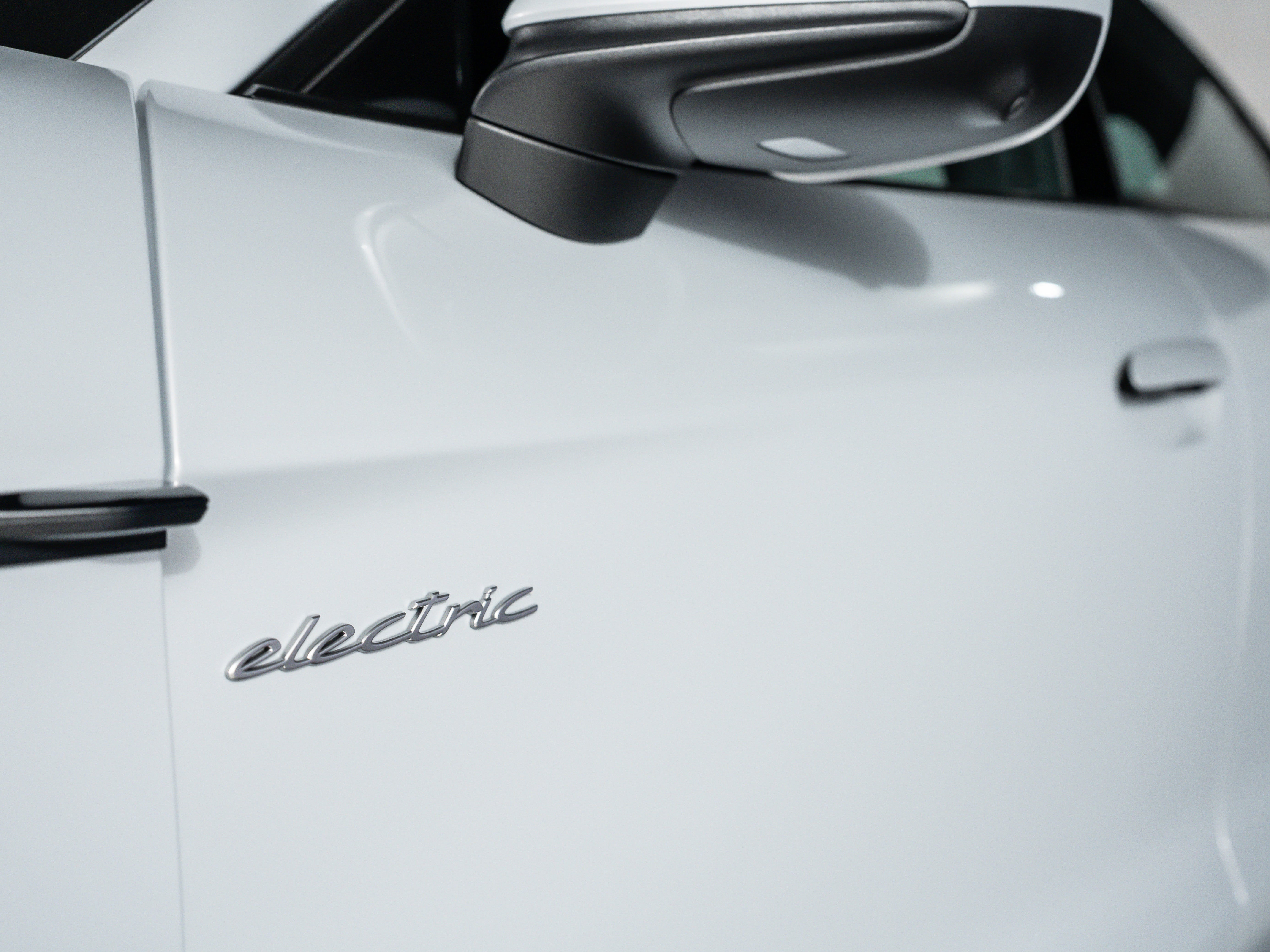 2026 Porsche Taycan 4