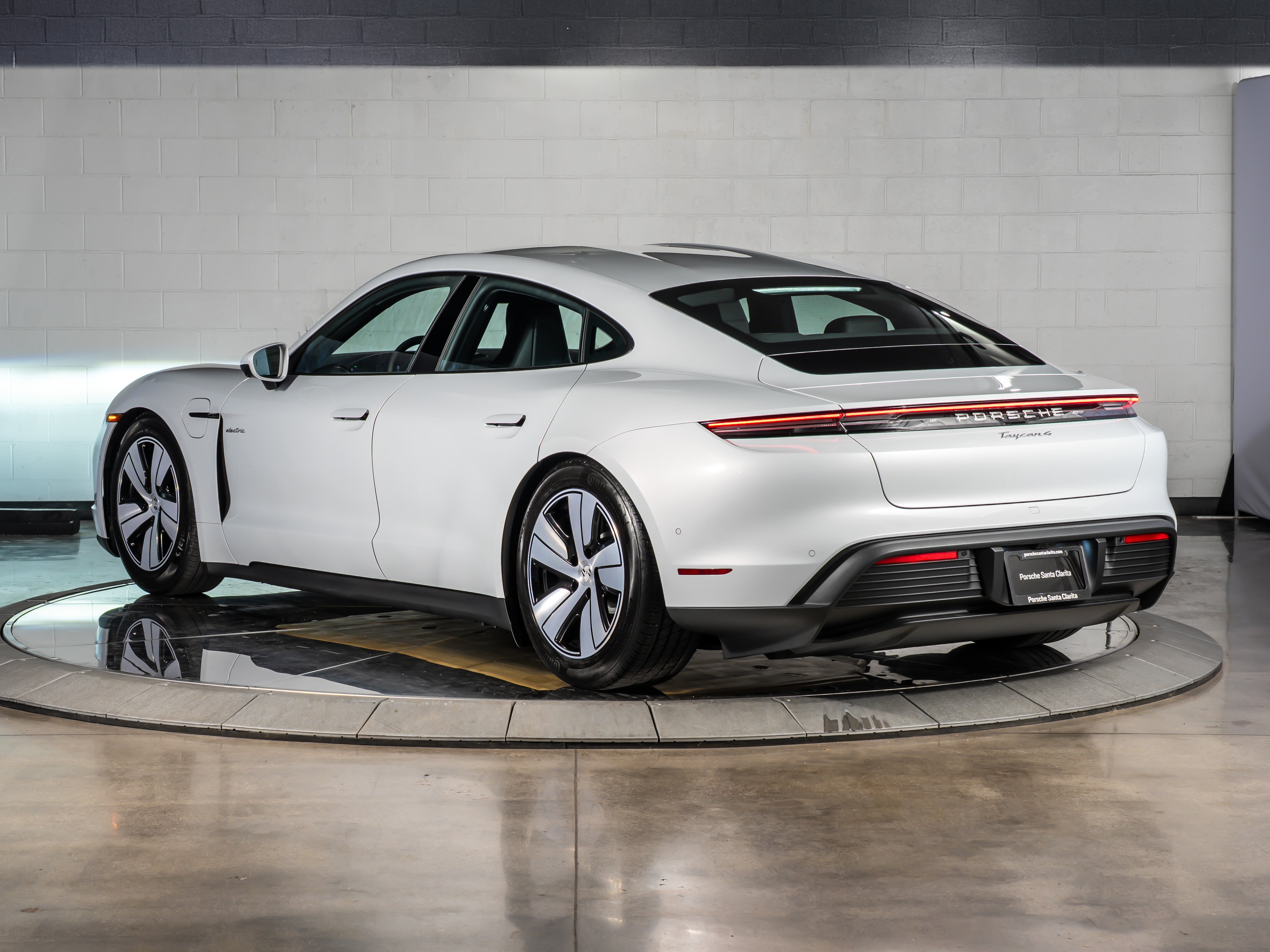 2026 Porsche Taycan 4