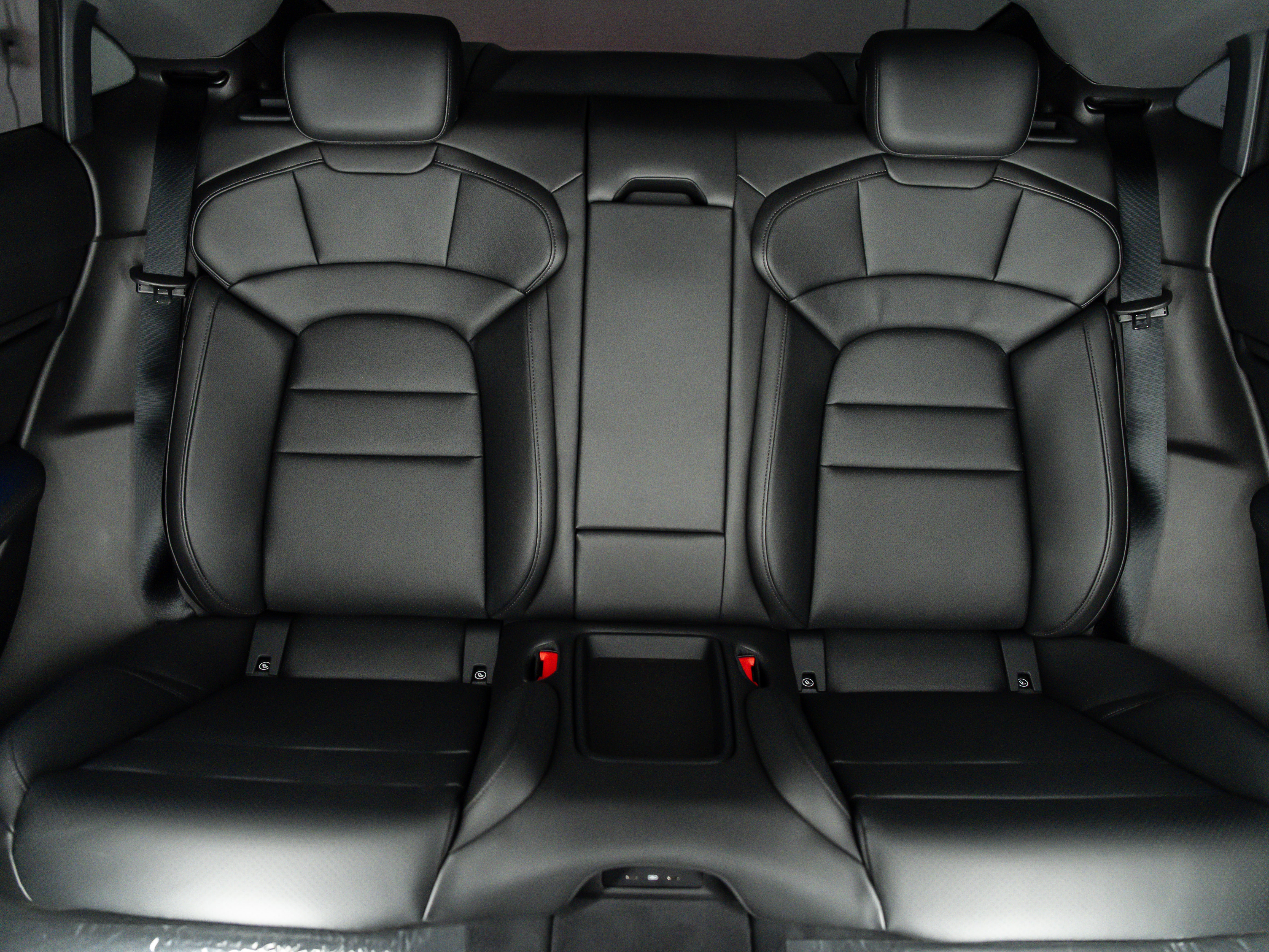 2026 Porsche Taycan 4