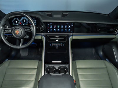 2024 Porsche Panamera 4