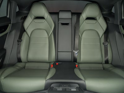 2024 Porsche Panamera 4