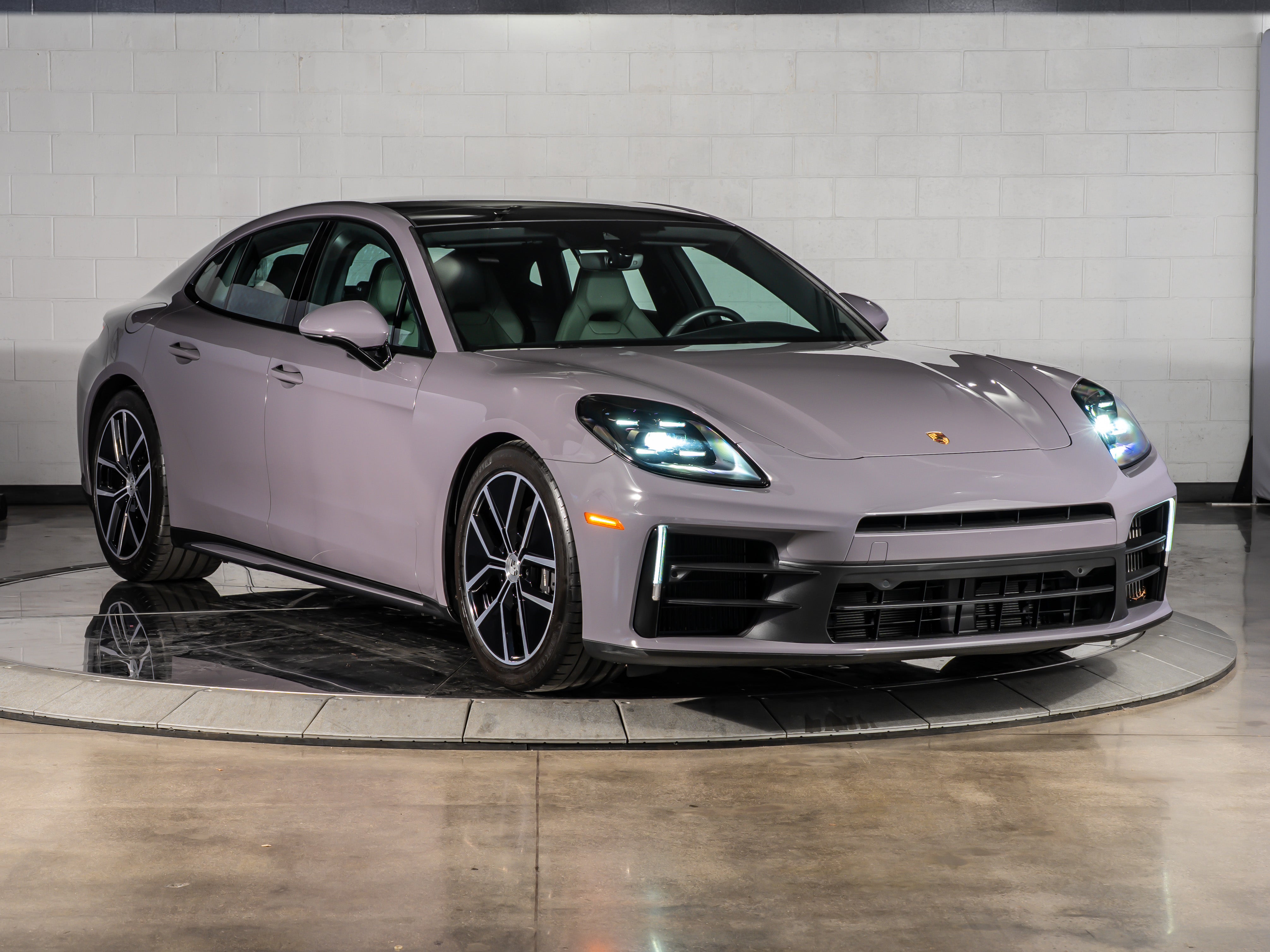 2024 Porsche Panamera 4