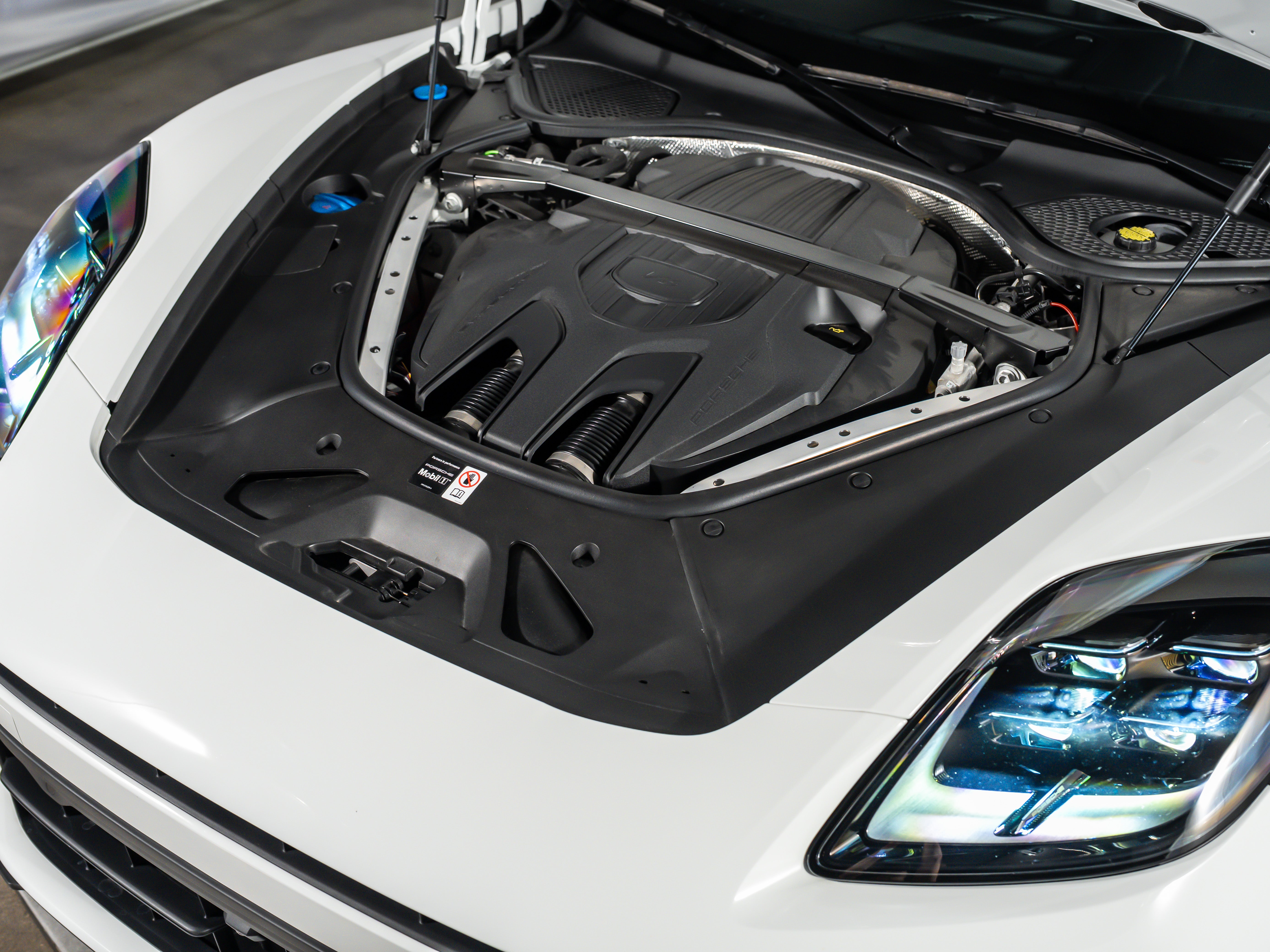 2025 Porsche Panamera Base