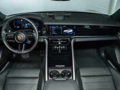2025 Porsche Panamera Base