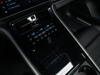 2025 Porsche Panamera Base