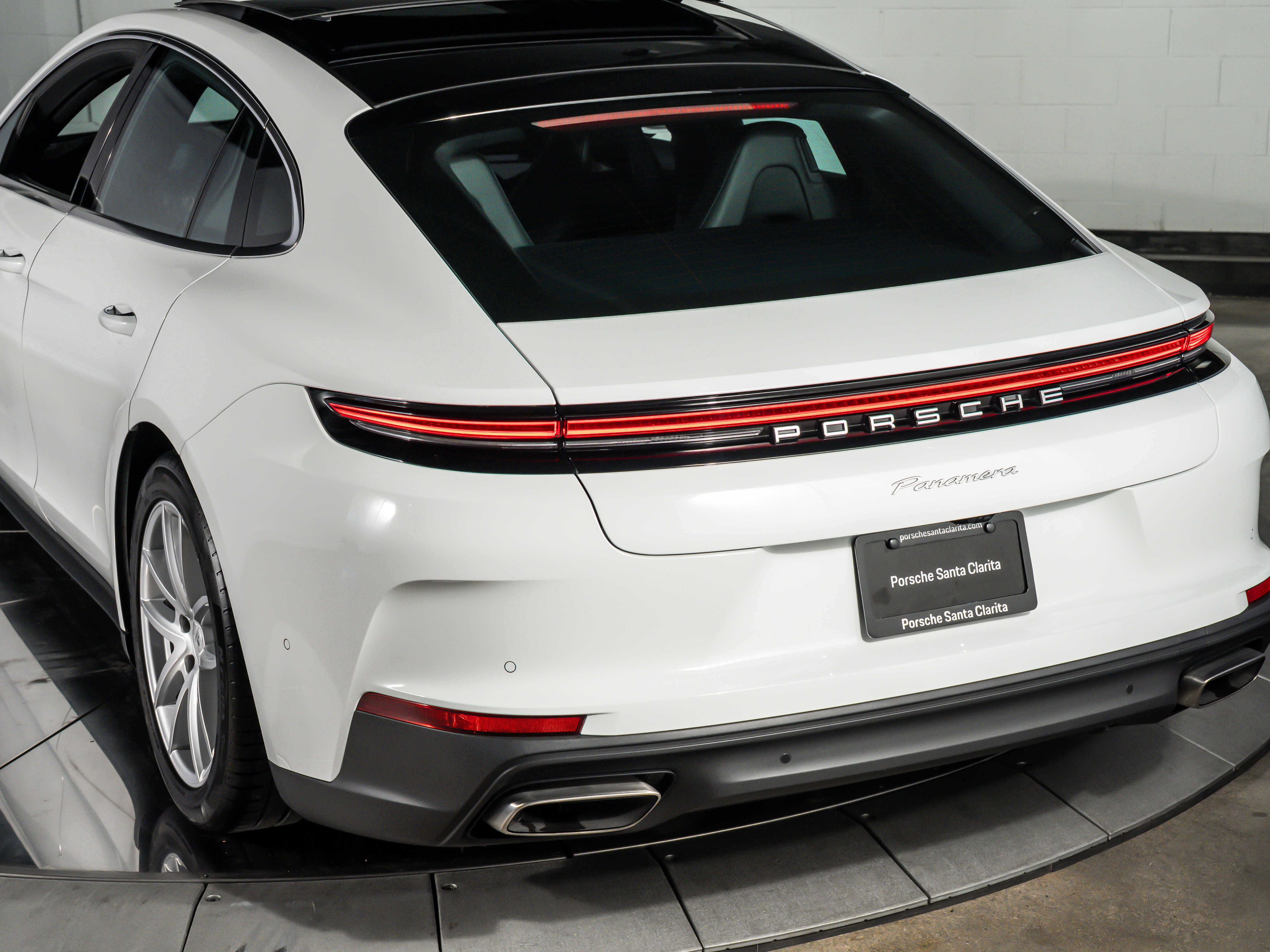2025 Porsche Panamera Base