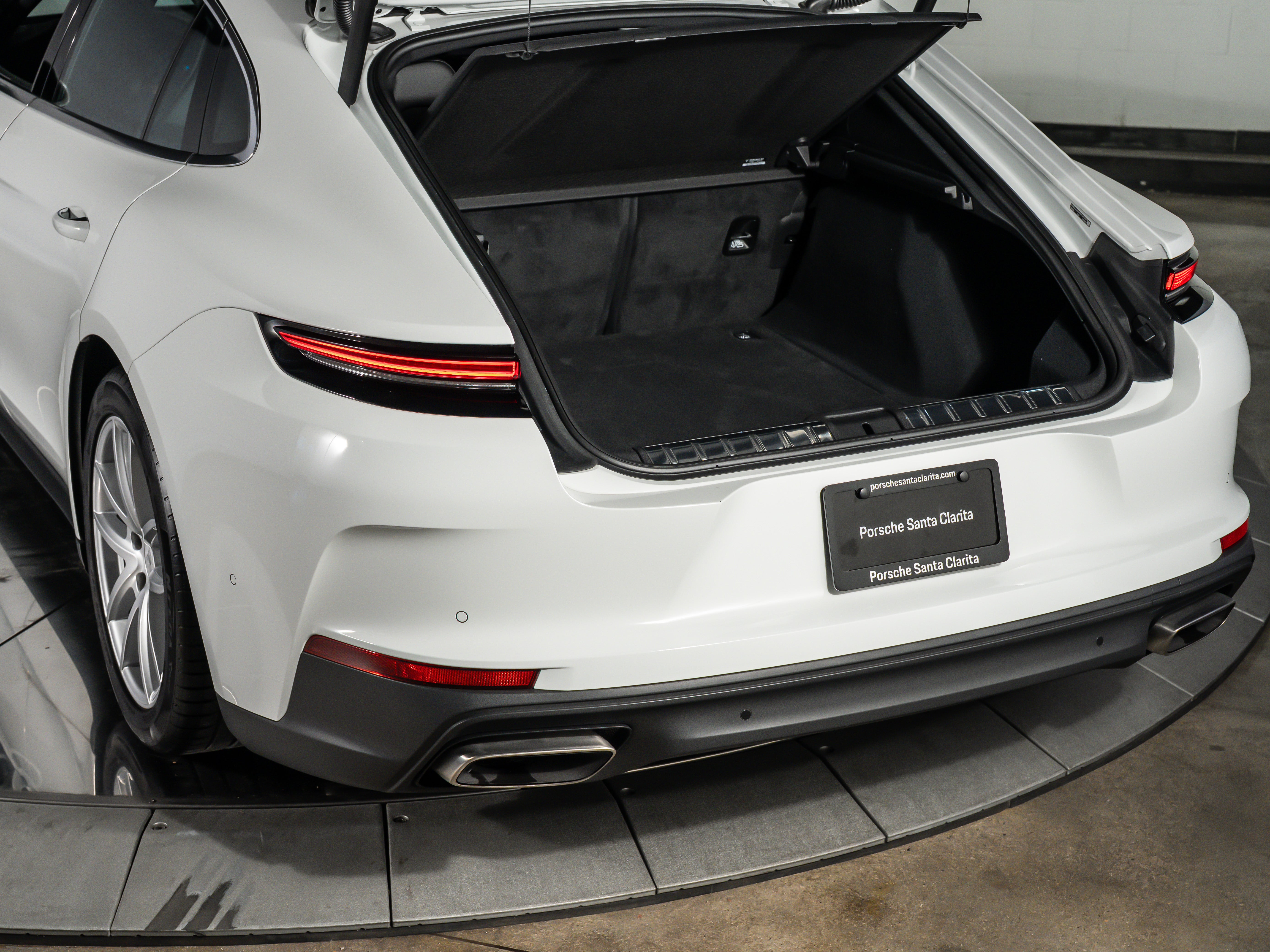 2025 Porsche Panamera Base