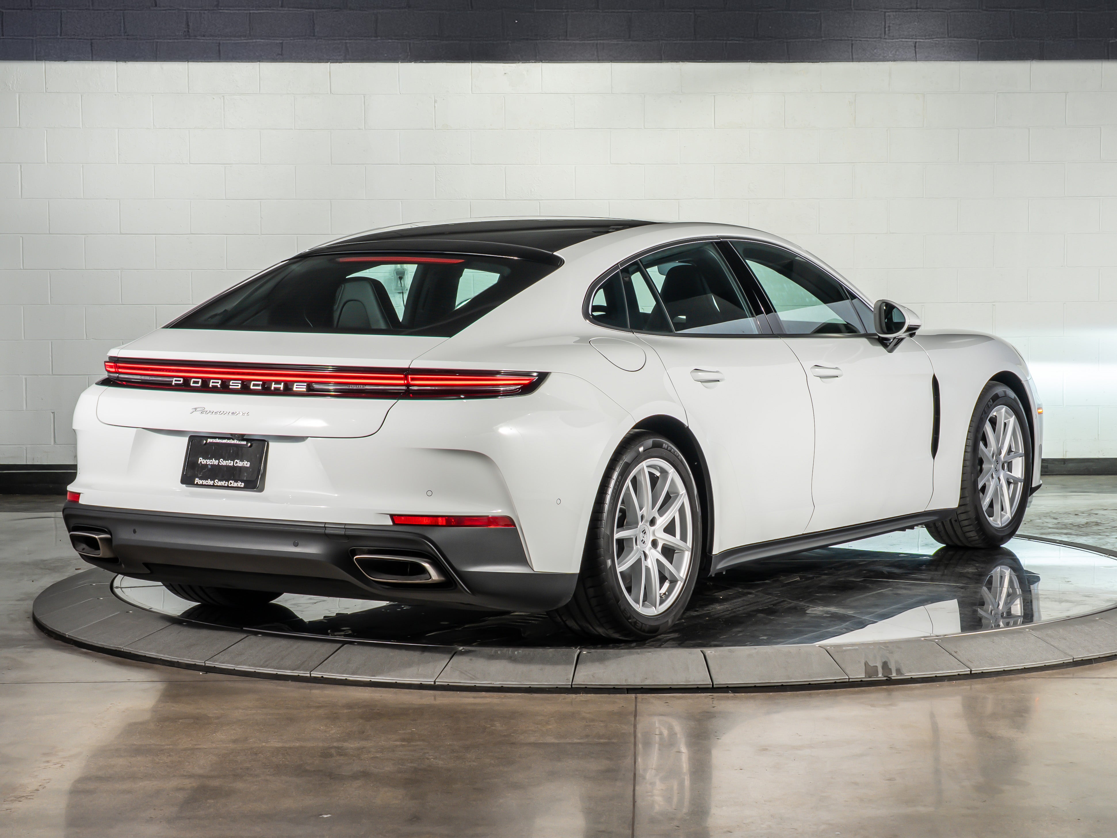 2025 Porsche Panamera Base