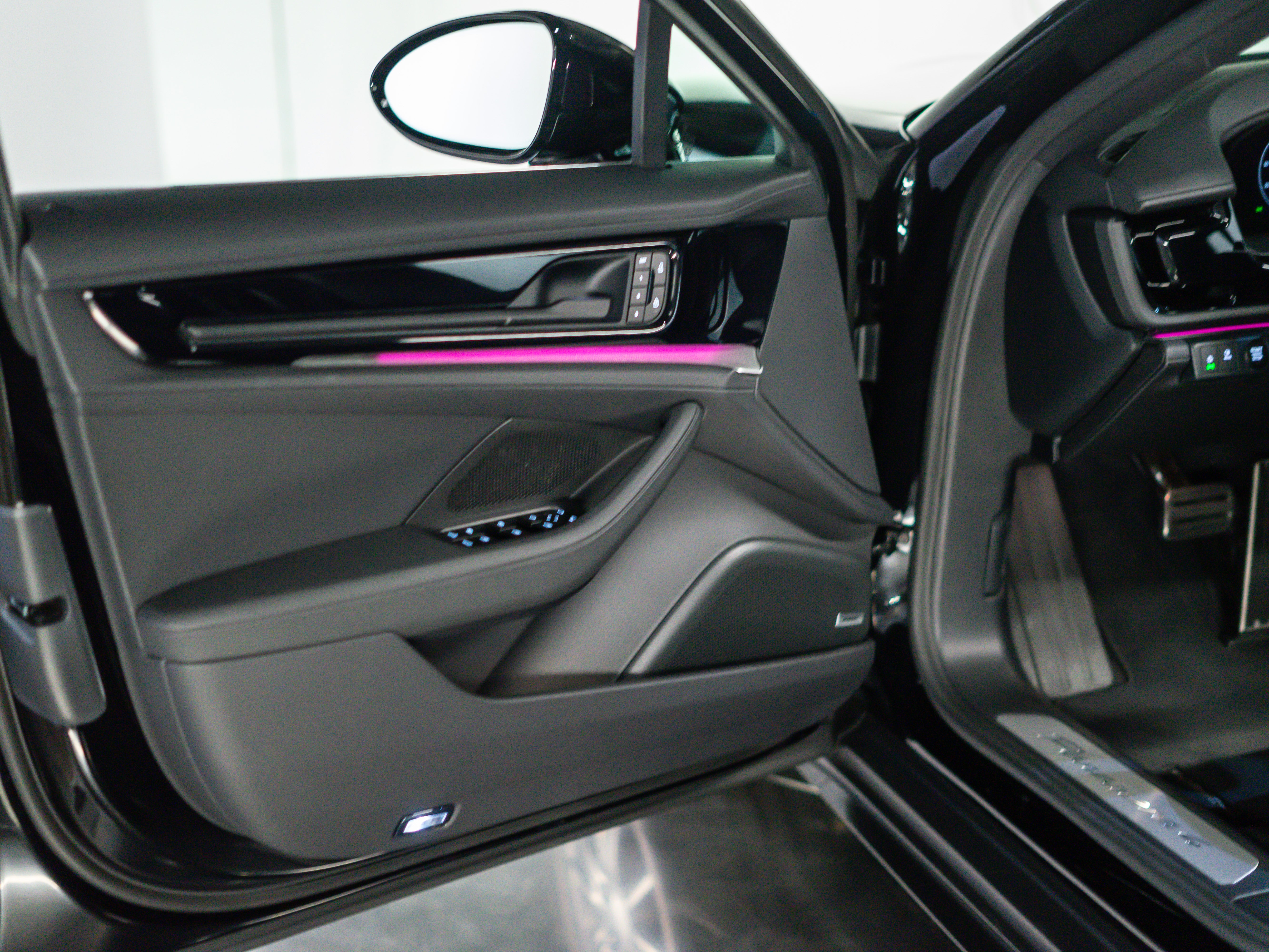 2026 Porsche Panamera 4