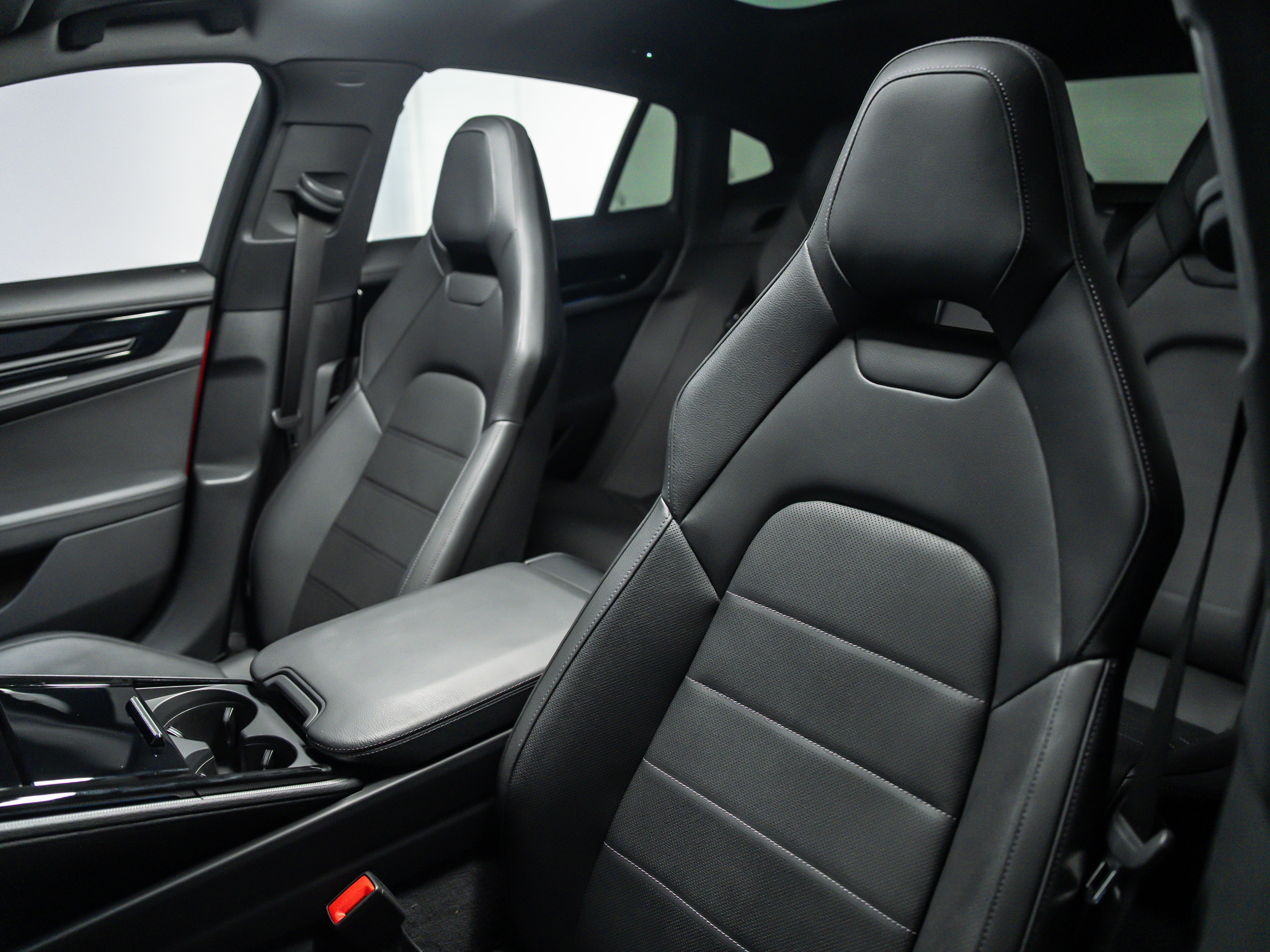 2025 Porsche Panamera base