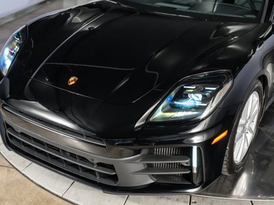 2026 Porsche Panamera 4