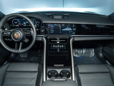 2026 Porsche Panamera 4