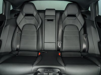 2026 Porsche Panamera 4