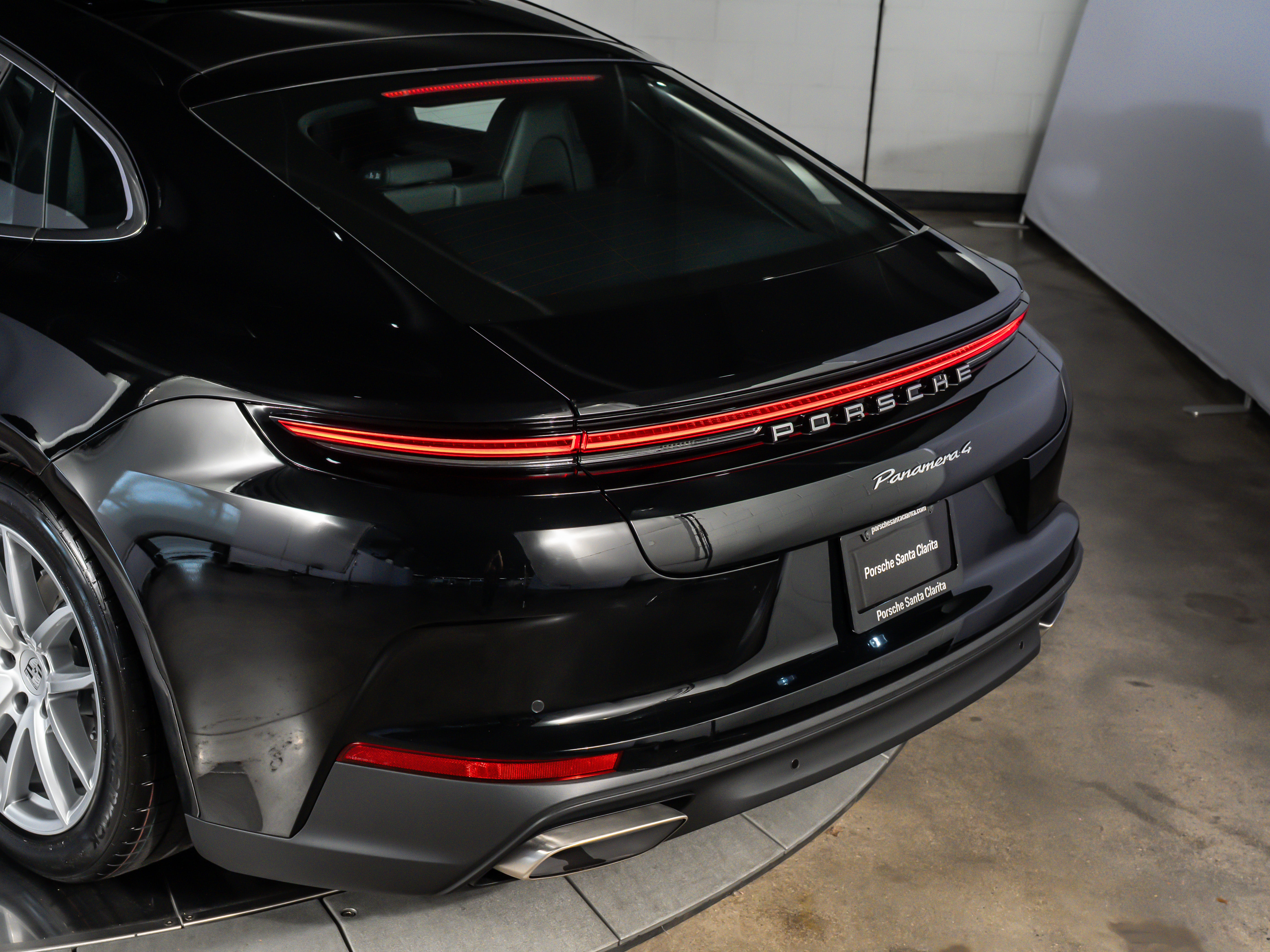 2026 Porsche Panamera 4