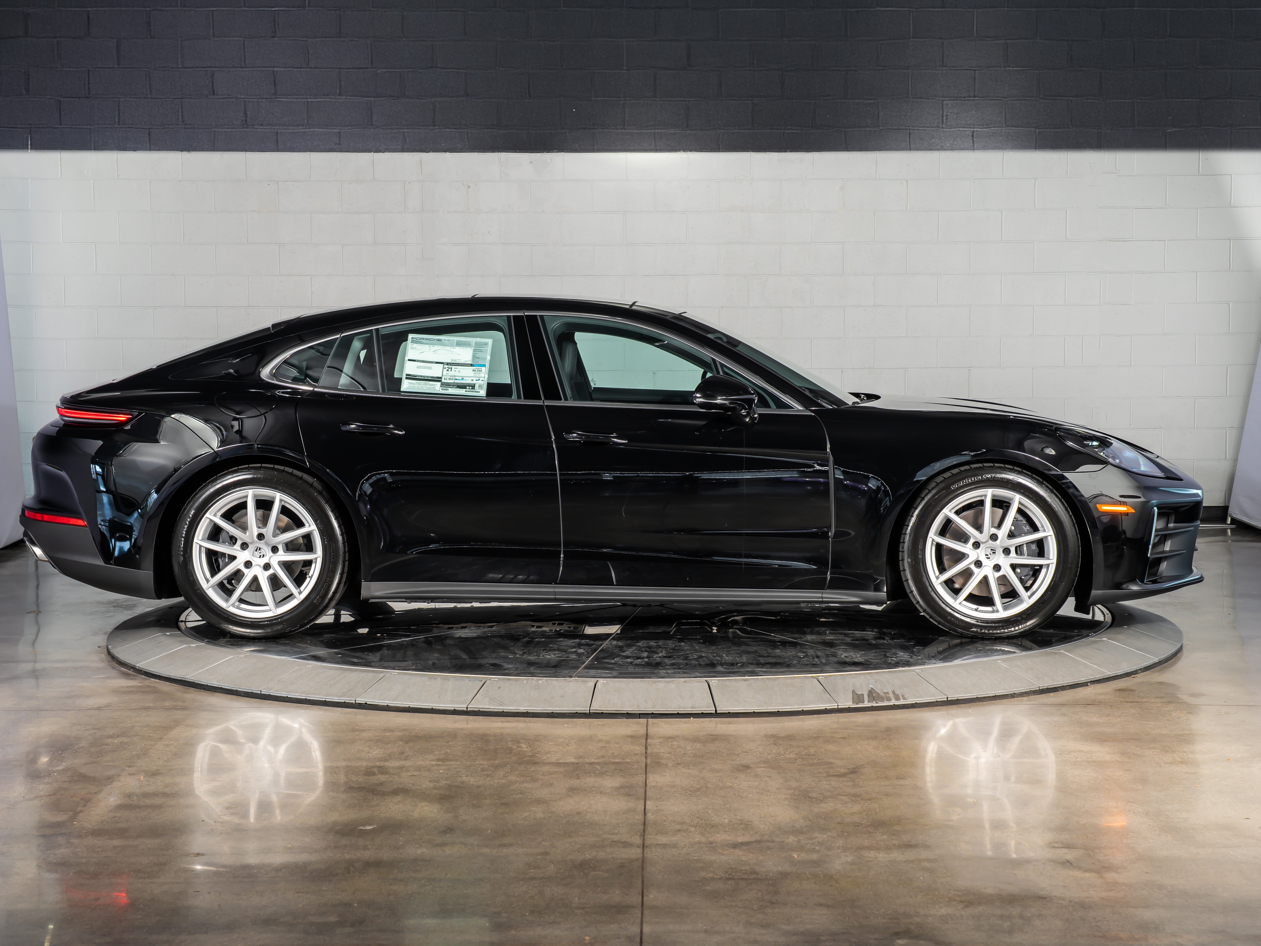 2026 Porsche Panamera 4