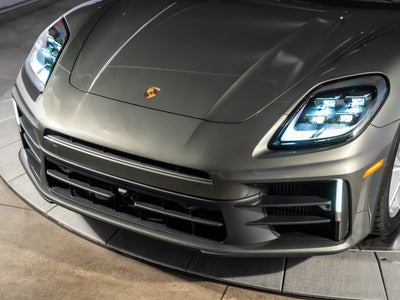 2026 Porsche Panamera 4