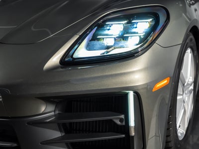 2026 Porsche Panamera 4