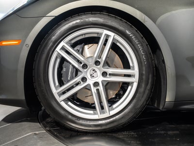 2026 Porsche Panamera 4