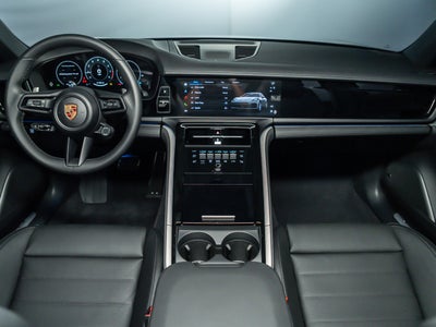 2026 Porsche Panamera 4