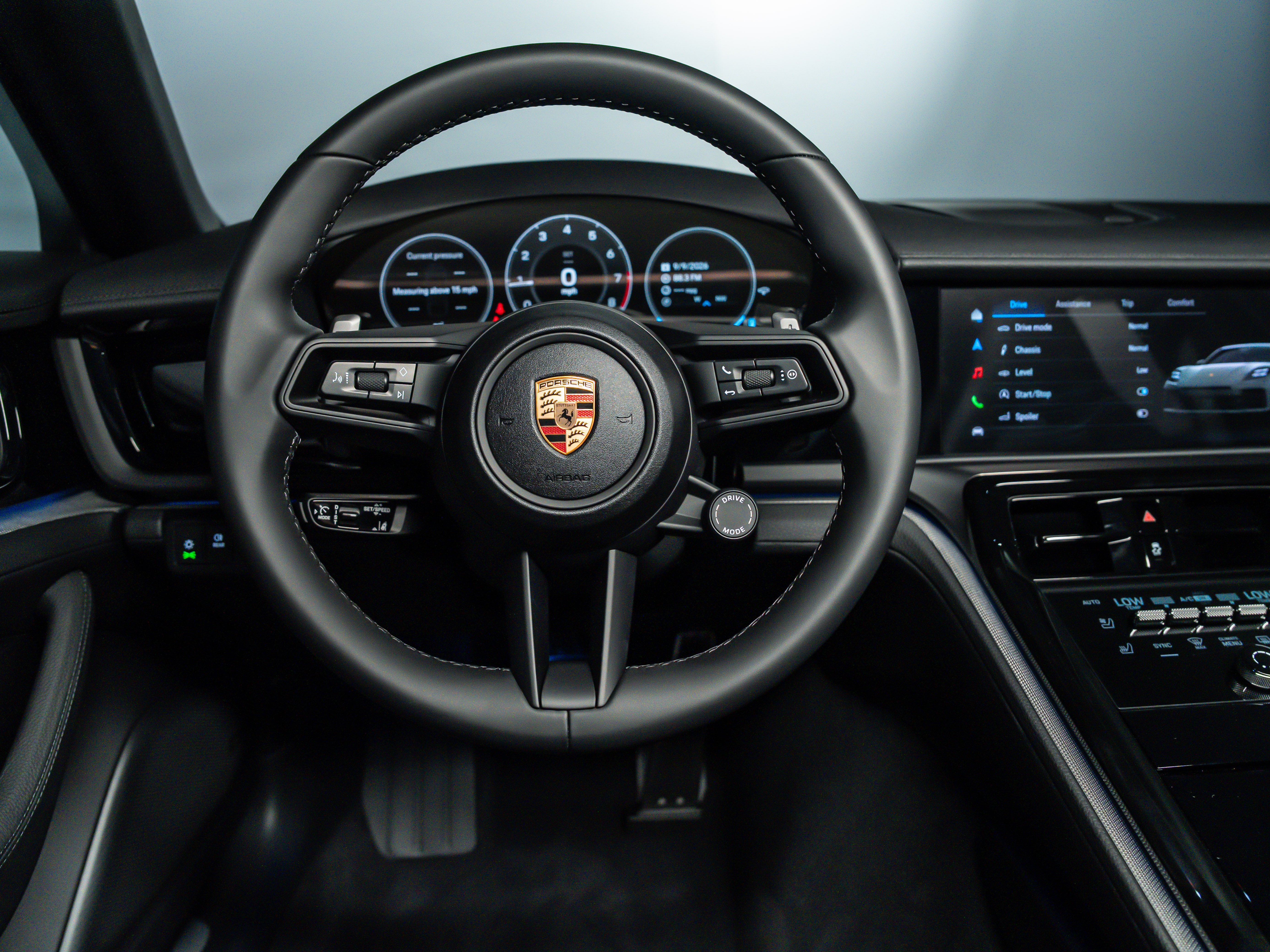 2026 Porsche Panamera 4