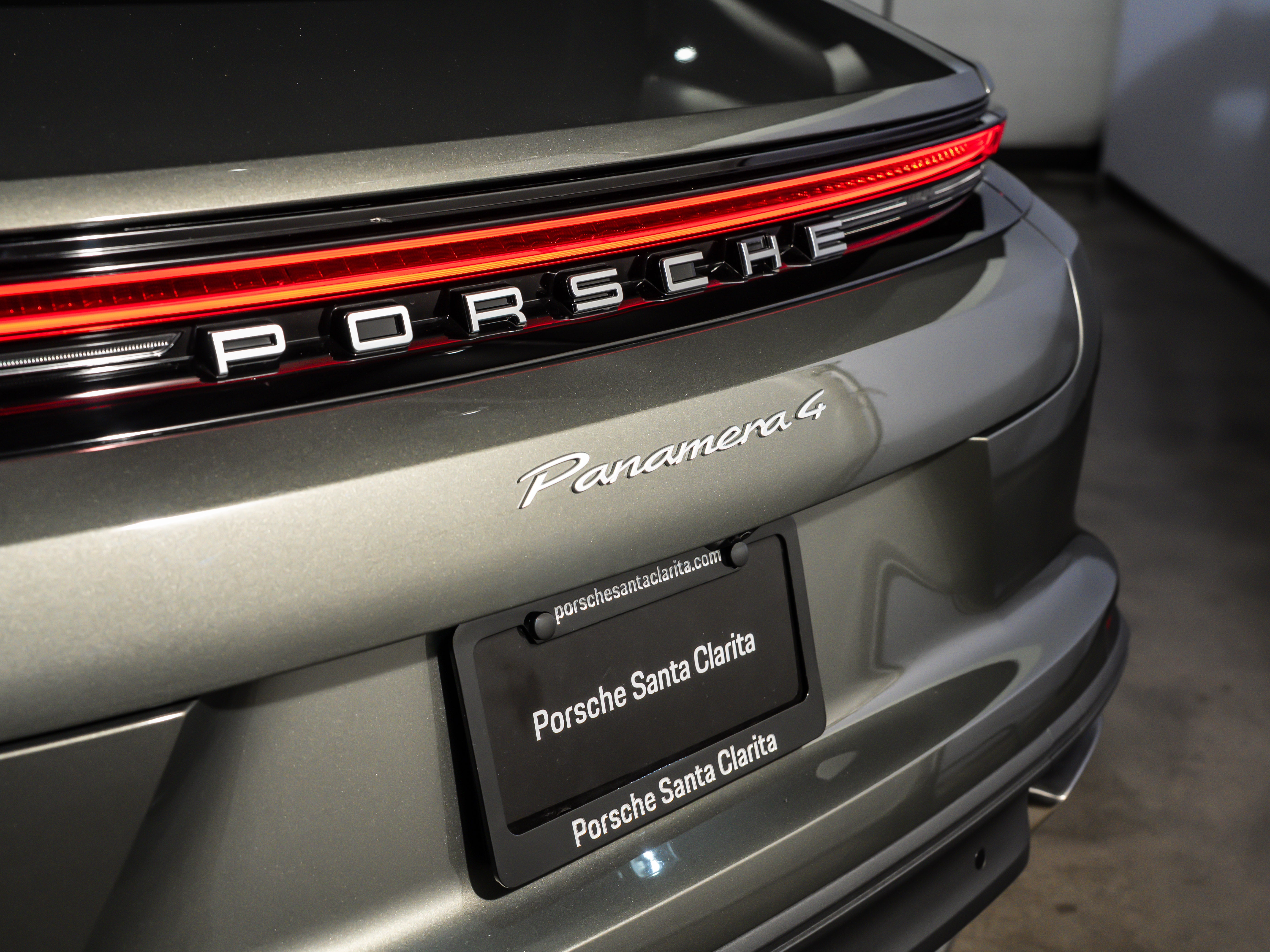 2026 Porsche Panamera 4