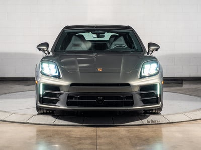 2026 Porsche Panamera 4