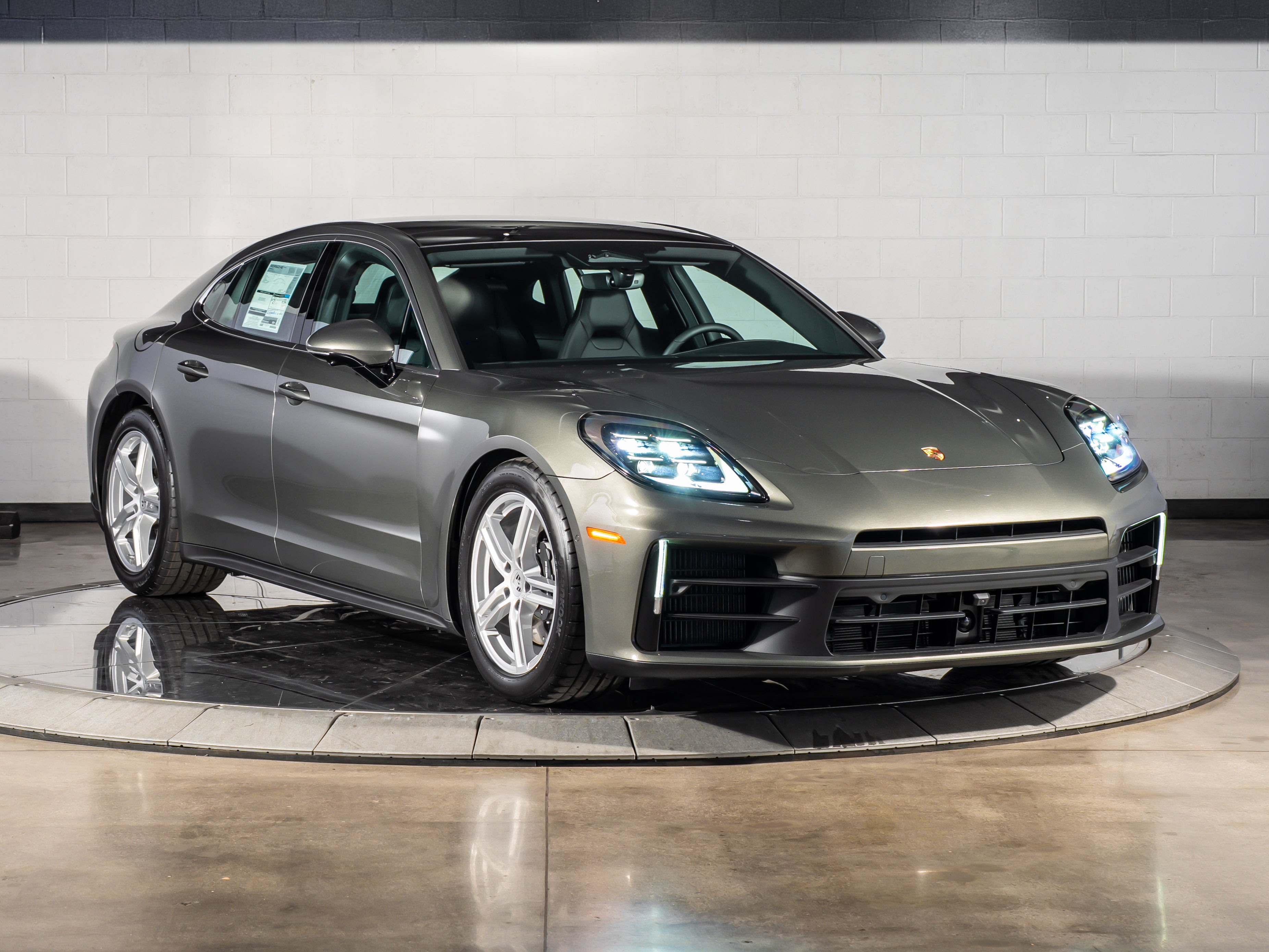 2026 Porsche Panamera 4