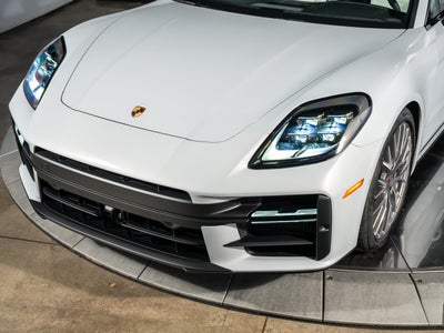 2026 Porsche Panamera 4