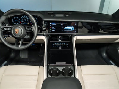 2026 Porsche Panamera 4