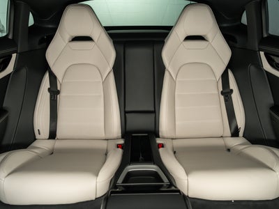 2026 Porsche Panamera 4