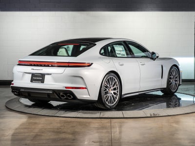 2026 Porsche Panamera 4